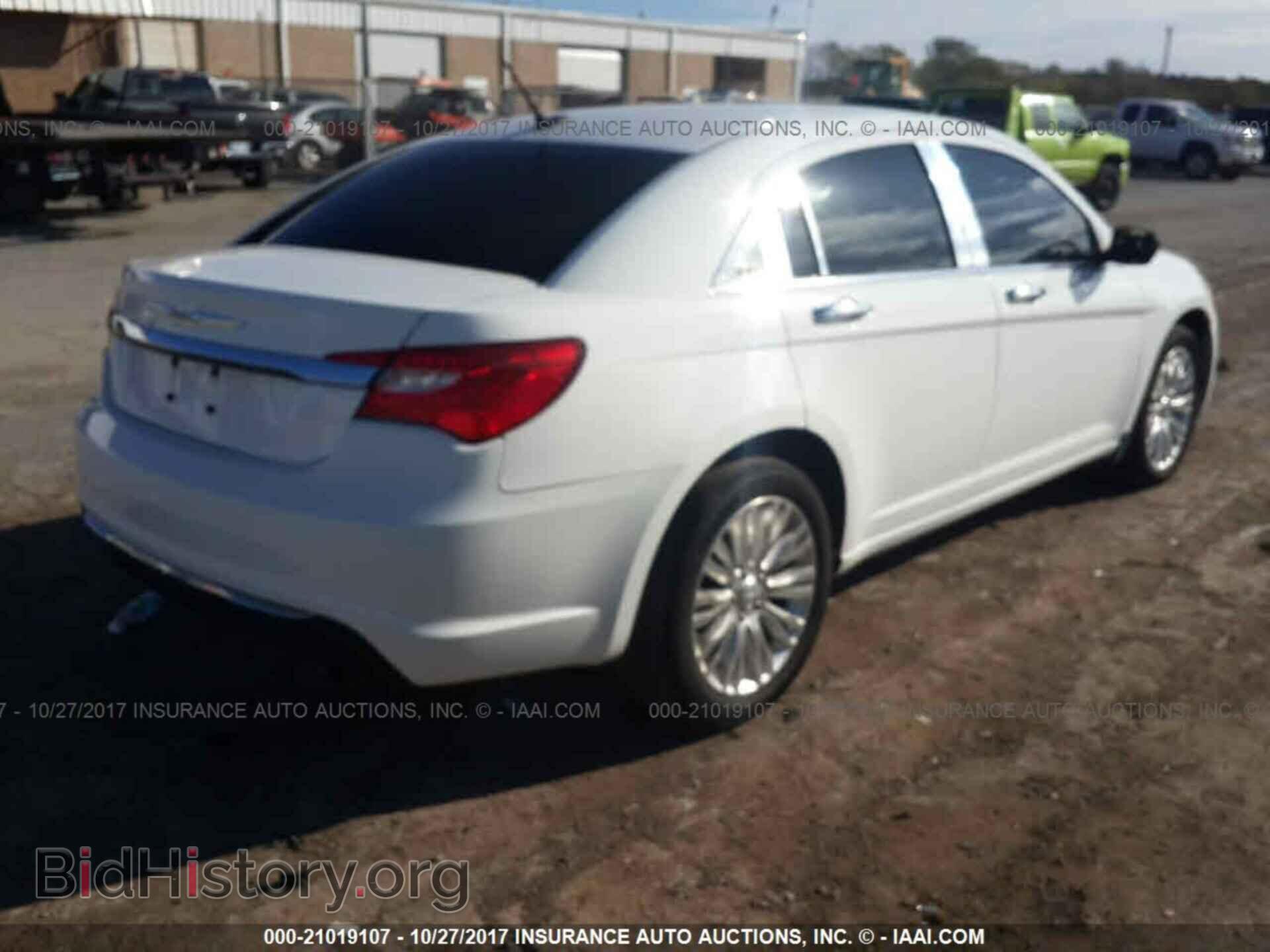 2012 Chrysler 200 - VIN: 1C3CCBCB6CN107675 - Фото 4