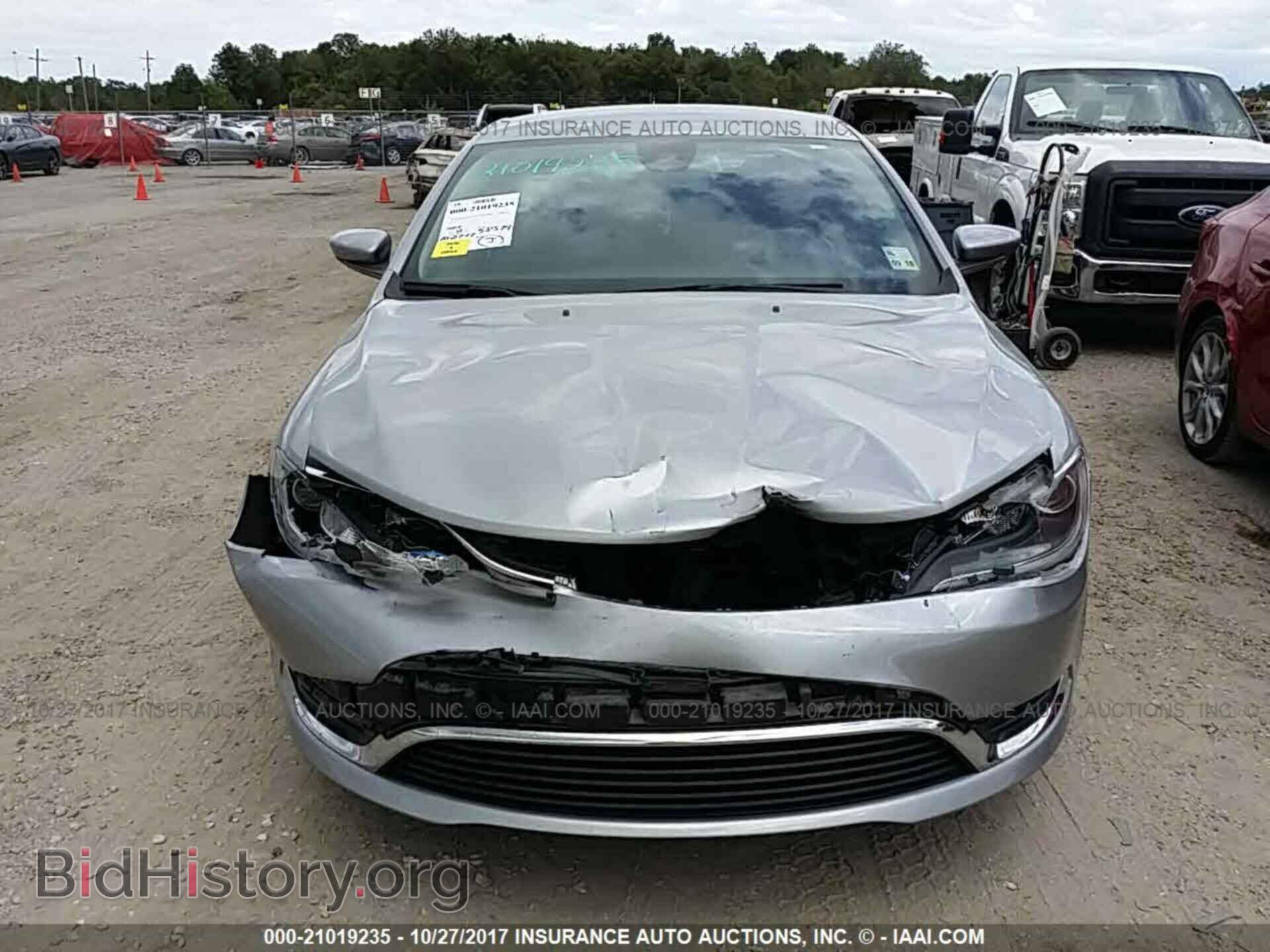 2015 Chrysler 200 - VIN: 1C3CCCABXFN658737 - Photo 6