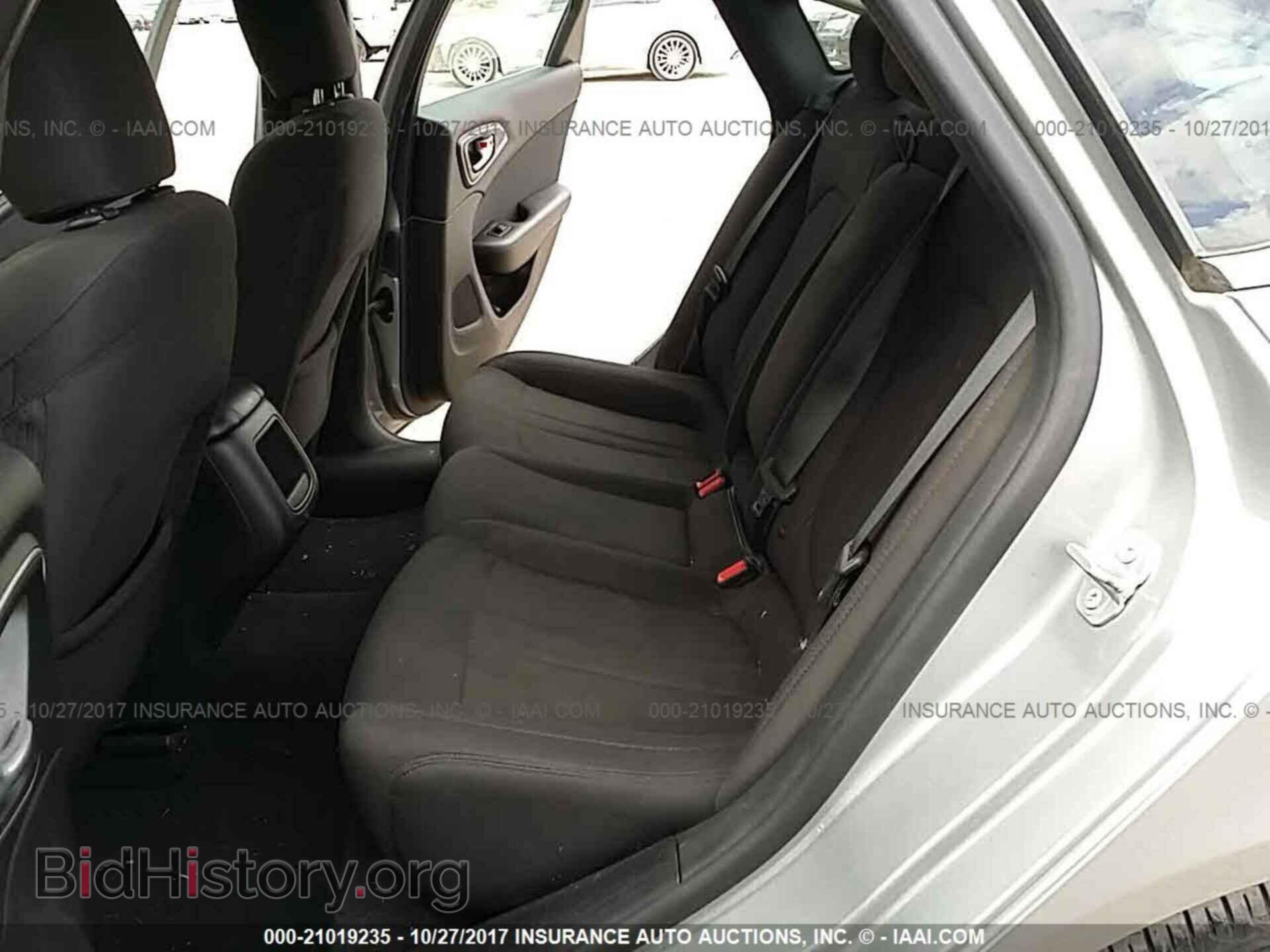 2015 Chrysler 200 - VIN: 1C3CCCABXFN658737 - Photo 8