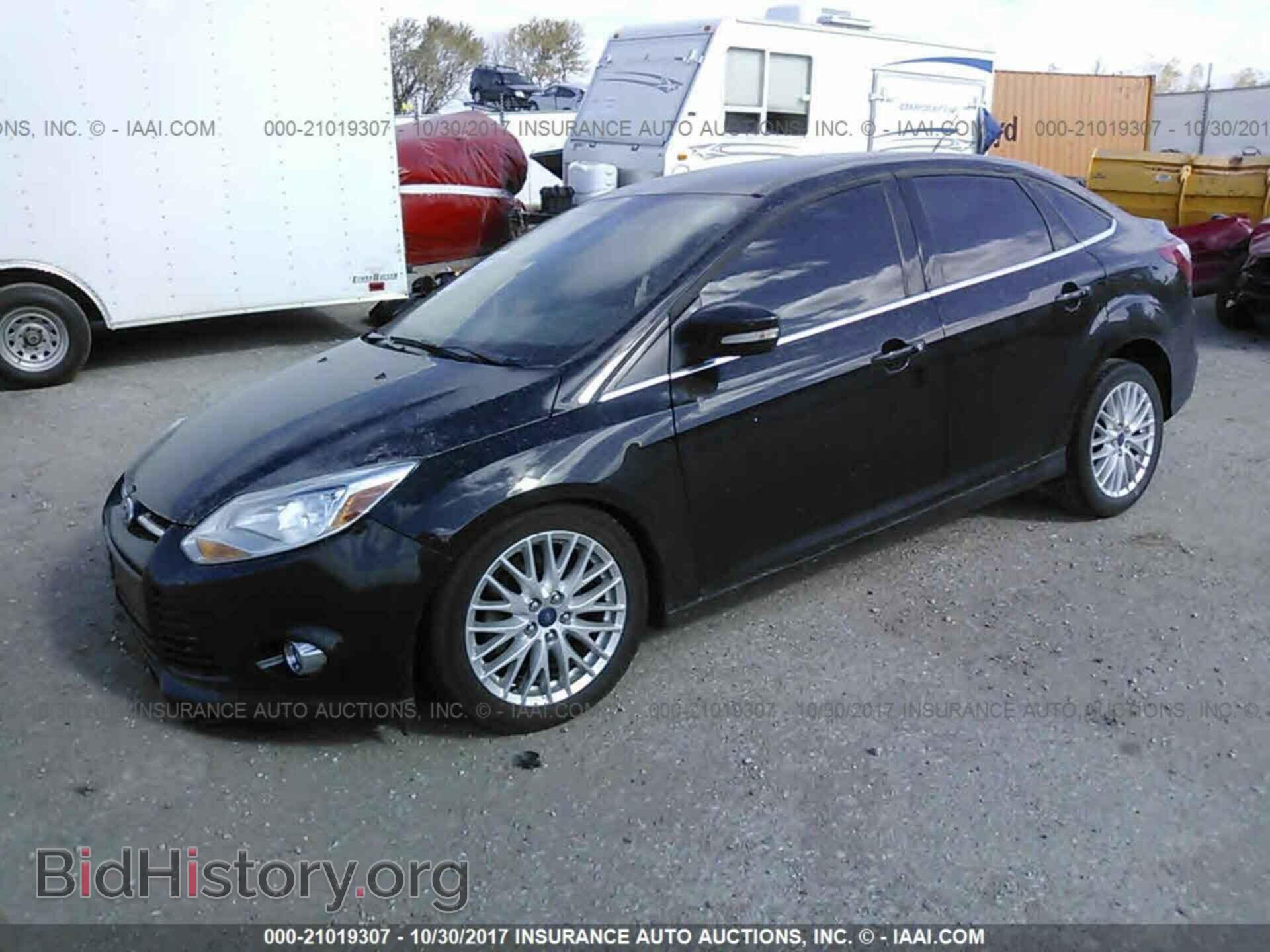 2012 Ford Focus - VIN: 1FAHP3H20CL301544 - Photo 2