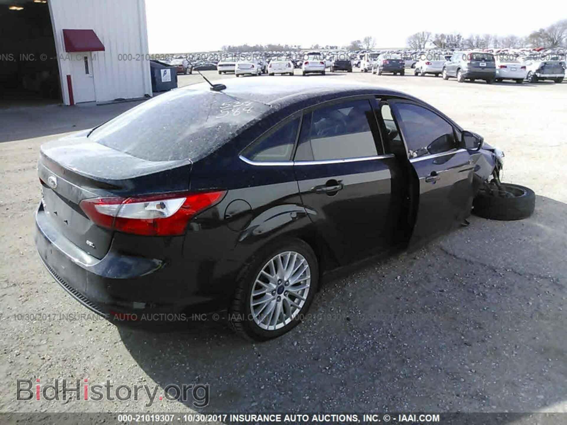 2012 Ford Focus - VIN: 1FAHP3H20CL301544 - Photo 4