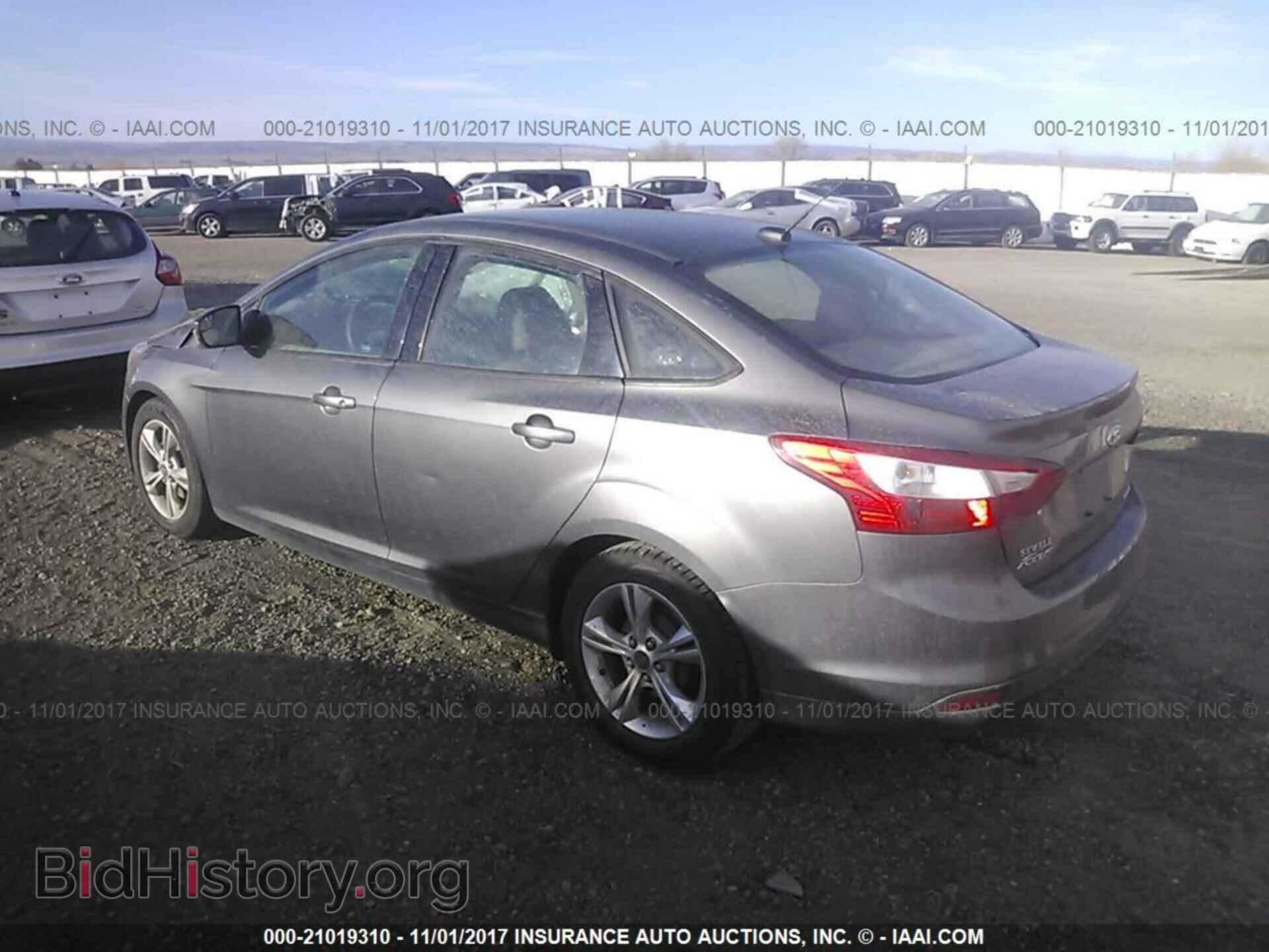 2014 Ford Focus - VIN: 1FADP3F22EL229525 - Фото 3
