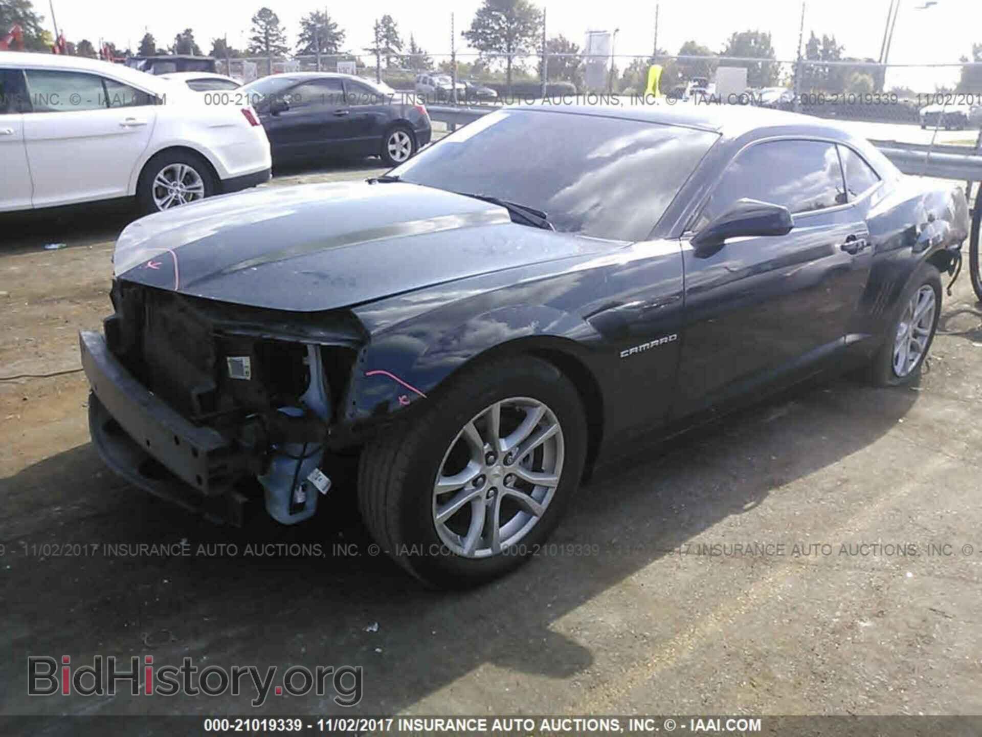 2015 Chevrolet Camaro - VIN: 2G1FB1E32F9140054 - Фото 2