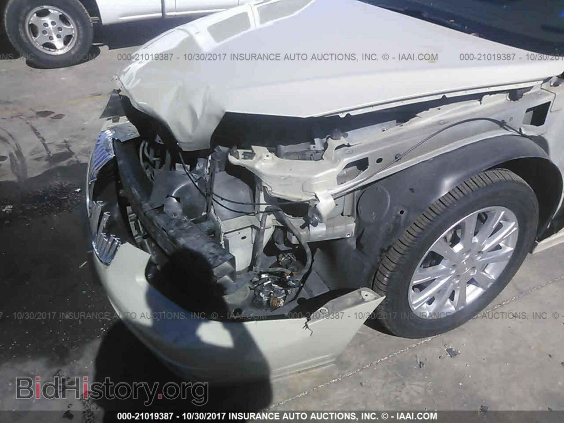 2011 Buick Lucerne - VIN: 1G4HC5EM7BU114152 - Photo 6