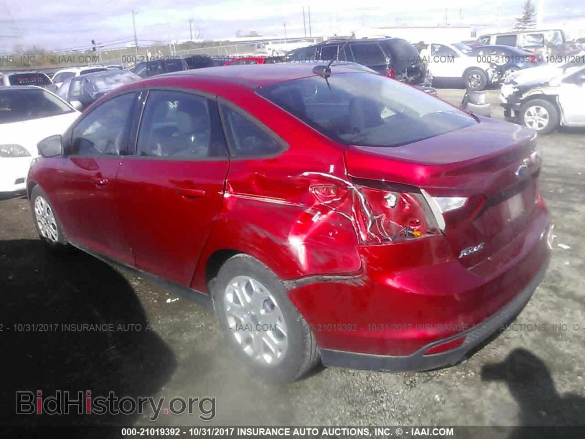 2012 Ford Focus - VIN: 1FAHP3F27CL288908 - Photo 3