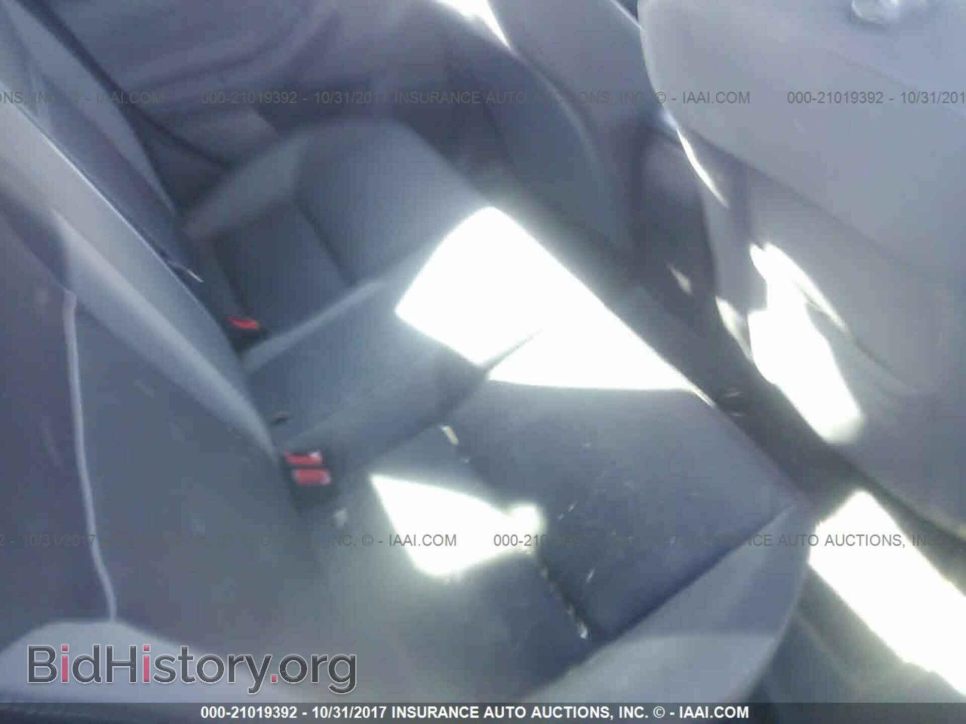 2012 Ford Focus - VIN: 1FAHP3F27CL288908 - Photo 8