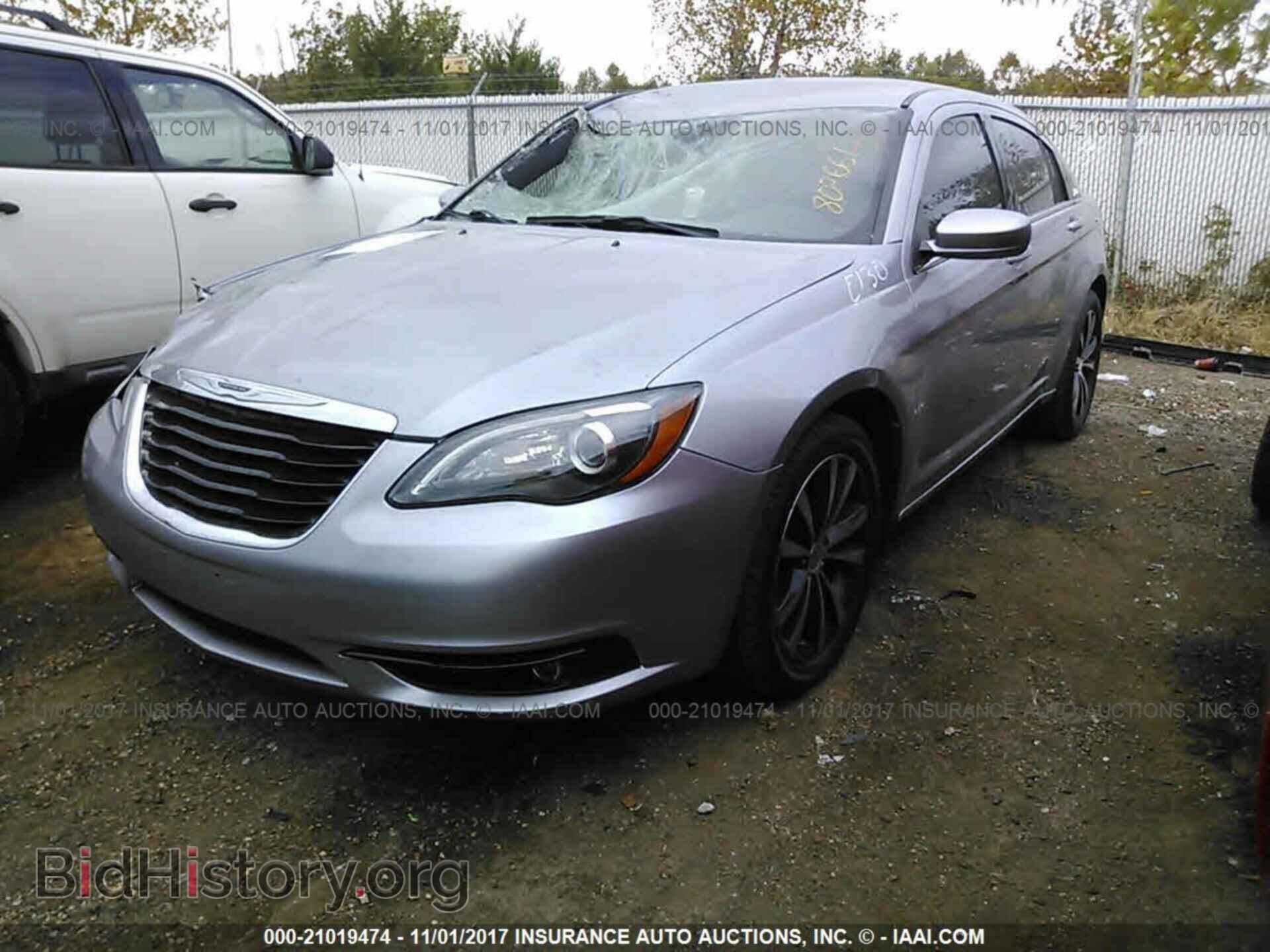 2013 Chrysler 200 - VIN: 1C3CCBBG4DN728380 - Photo 2