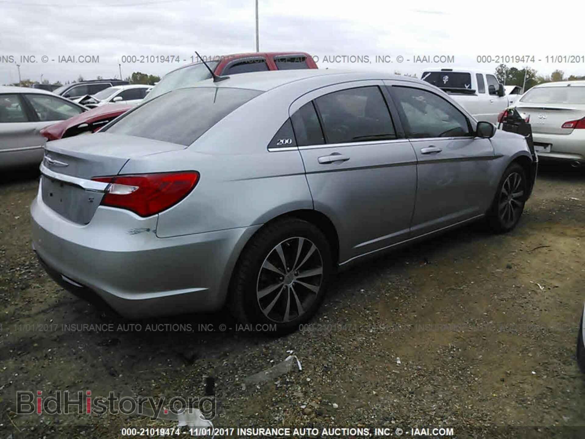 2013 Chrysler 200 - VIN: 1C3CCBBG4DN728380 - Photo 4