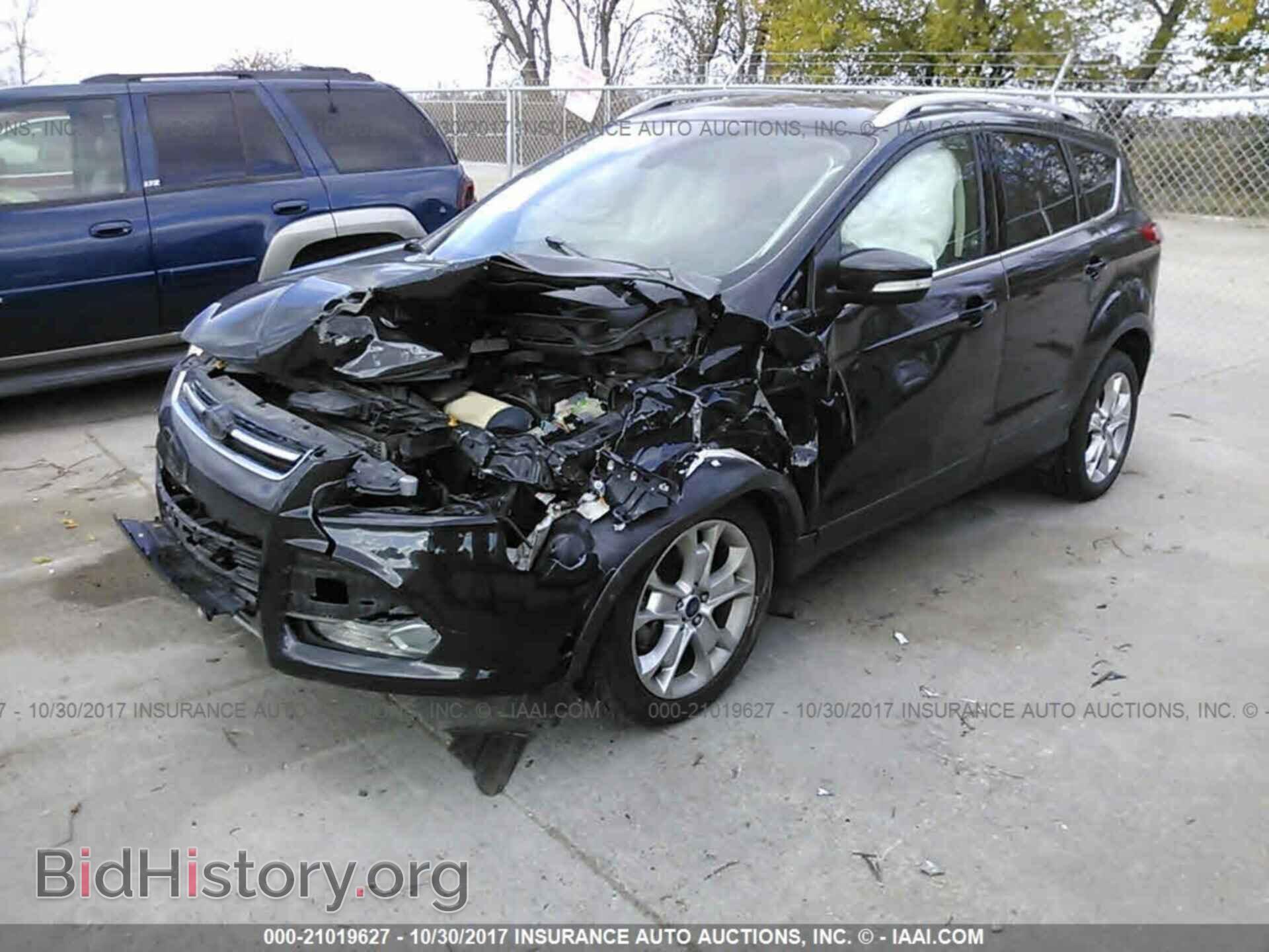 2015 Ford Escape - VIN: 1FMCU9J95FUB97974 - Photo 2