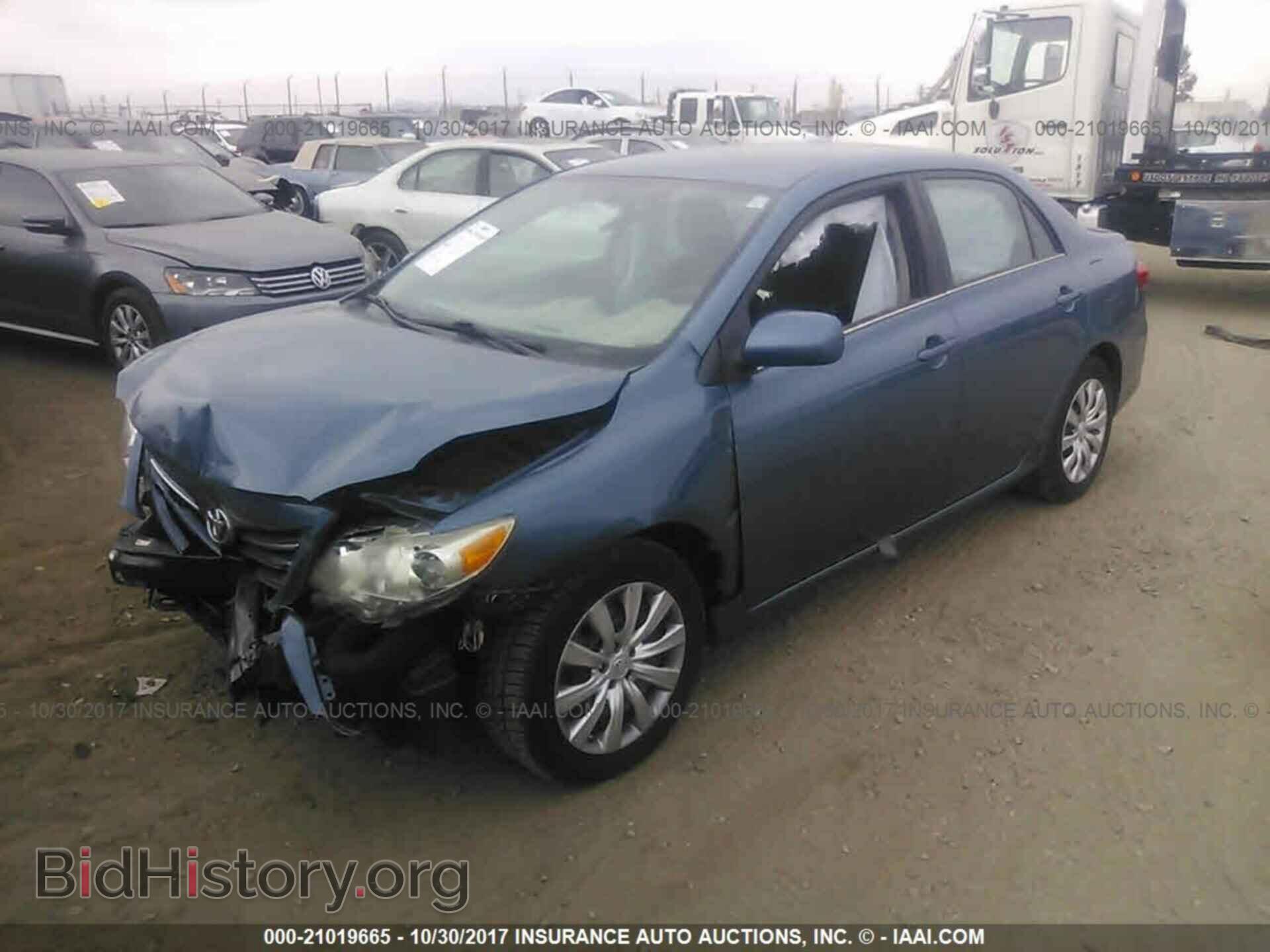 2013 Toyota Corolla - VIN: 5YFBU4EE2DP172888 - Фото 2