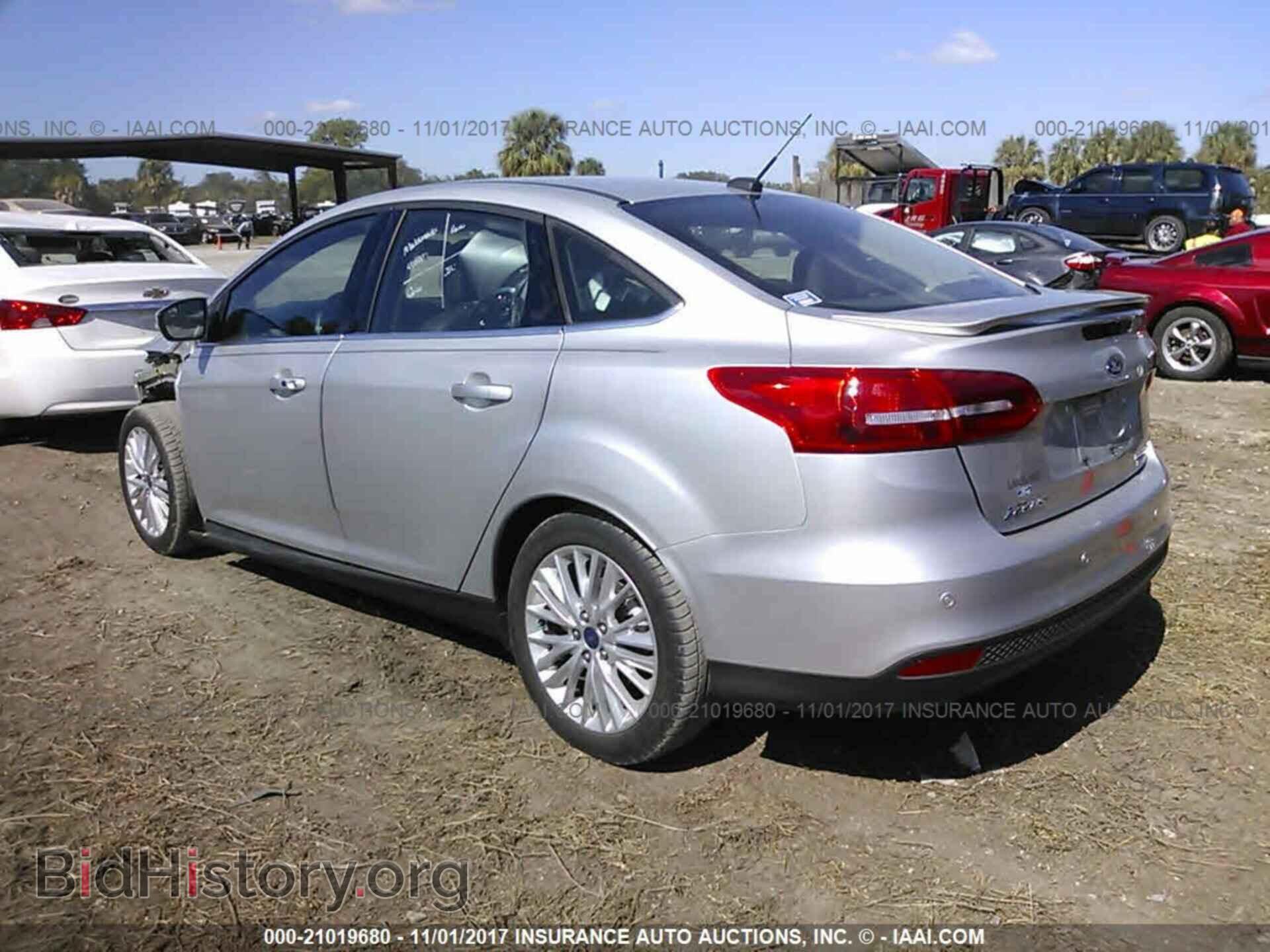 2015 Ford Focus - VIN: 1FADP3J22FL228108 - Фото 3