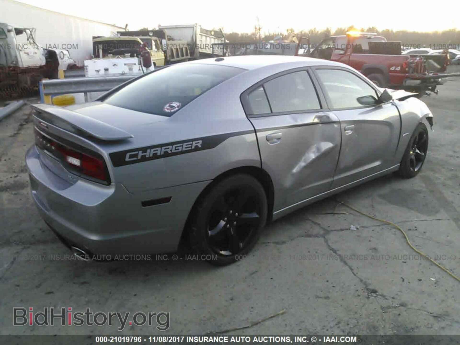 2014 Dodge Charger - VIN: 2C3CDXCT9EH124064 - Photo 4