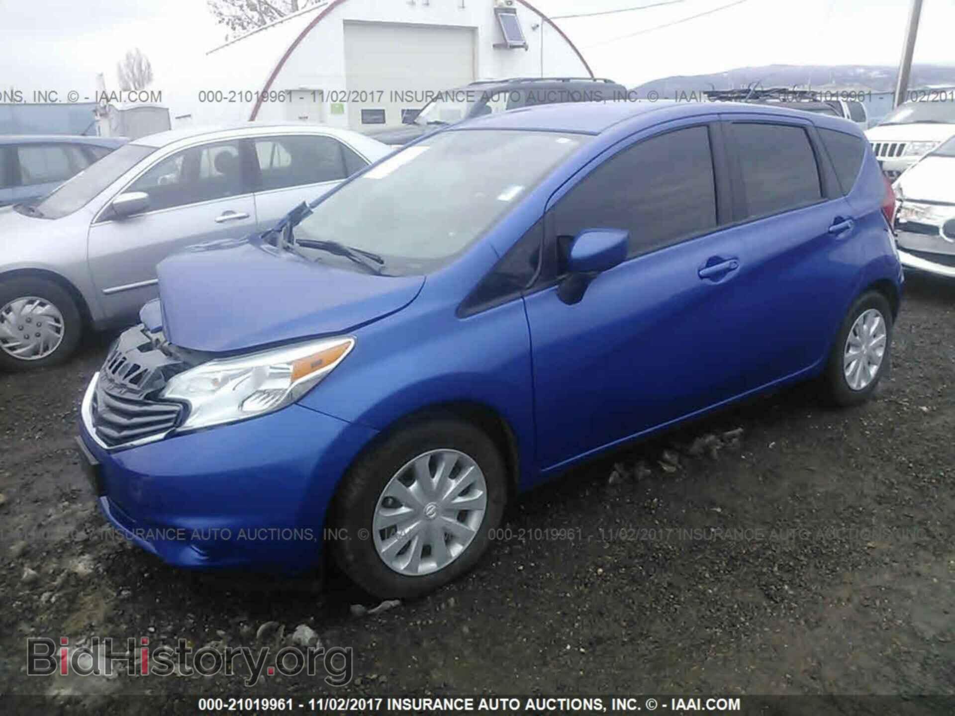 2015 Nissan Versa note - VIN: 3N1CE2CP1FL417581 - Фото 2