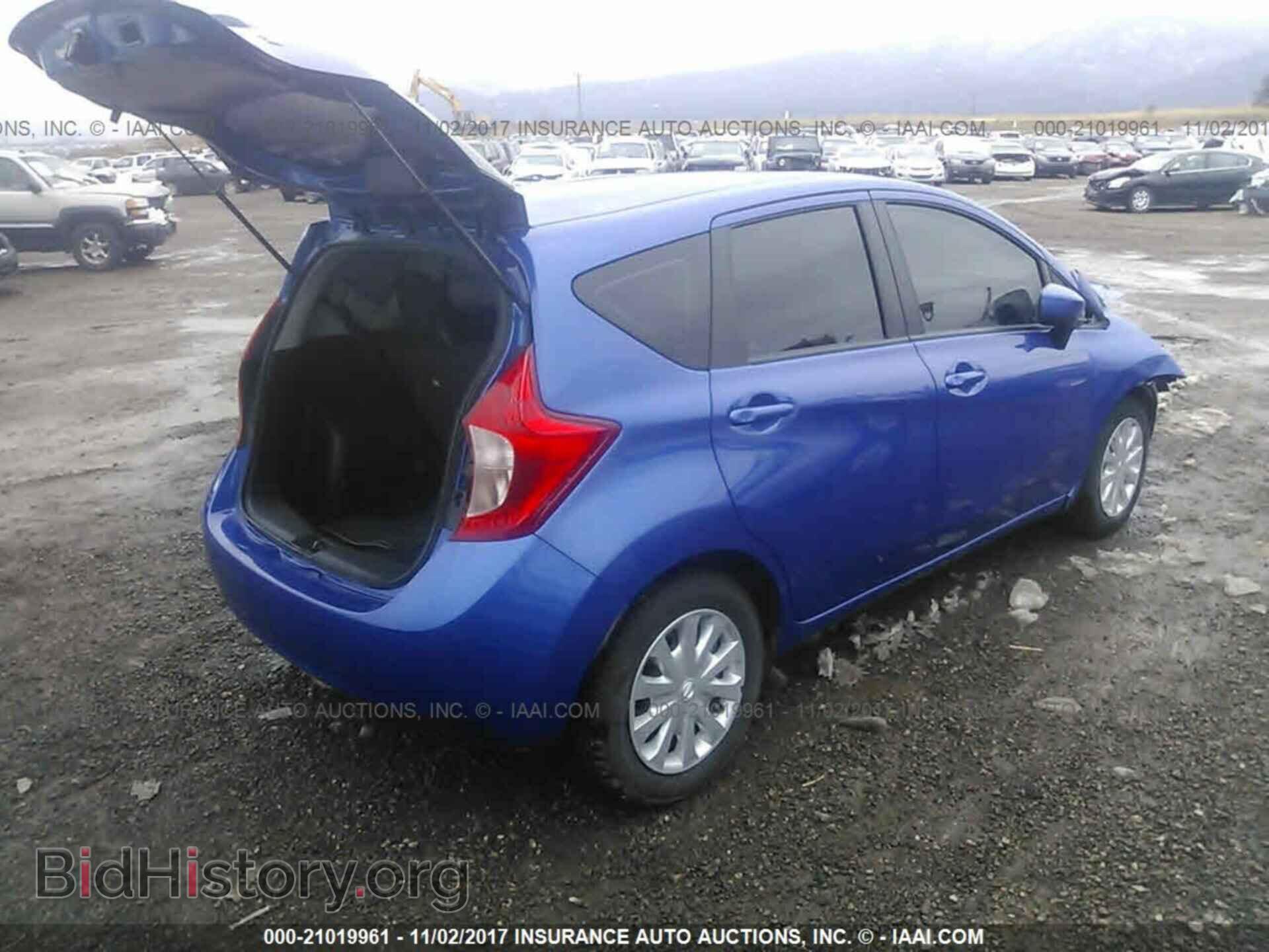 2015 Nissan Versa note - VIN: 3N1CE2CP1FL417581 - Фото 4