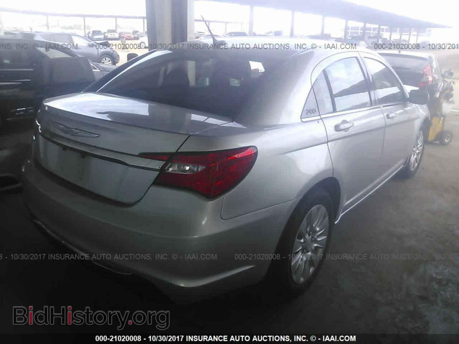 2012 Chrysler 200 - VIN: 1C3CCBAB3CN268357 - Photo 4