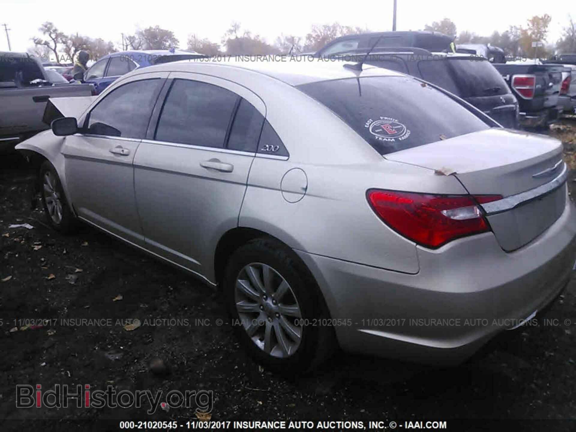 2013 Chrysler 200 - VIN: 1C3CCBBB6DN679557 - Photo 3