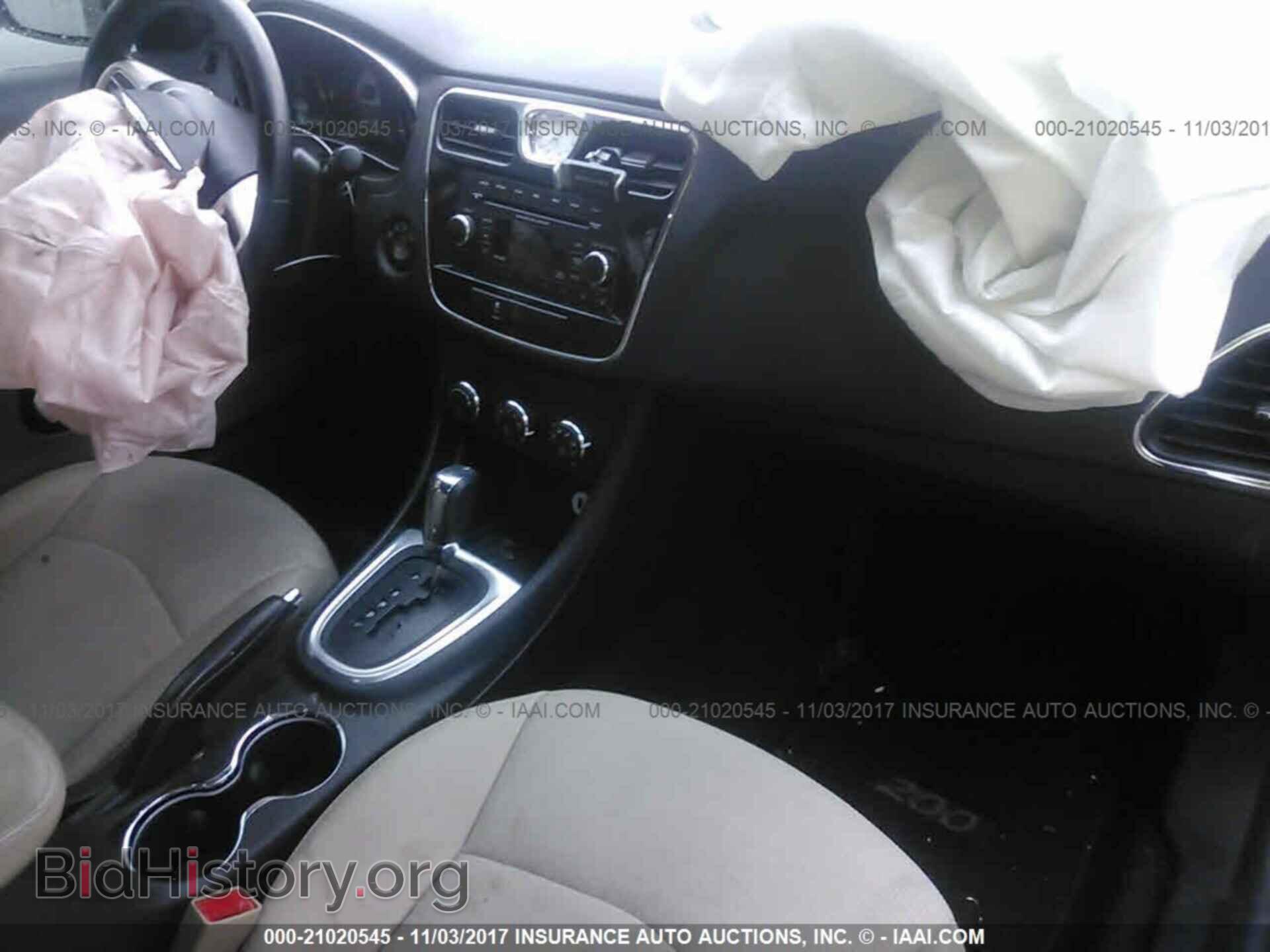 2013 Chrysler 200 - VIN: 1C3CCBBB6DN679557 - Photo 5