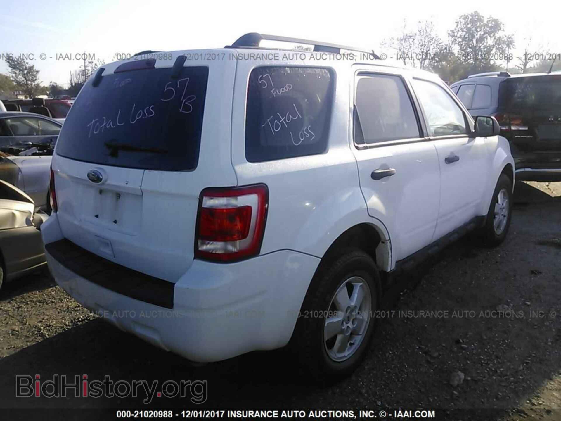 2011 Ford Escape - VIN: 1FMCU0DG0BKA51347 - Photo 4
