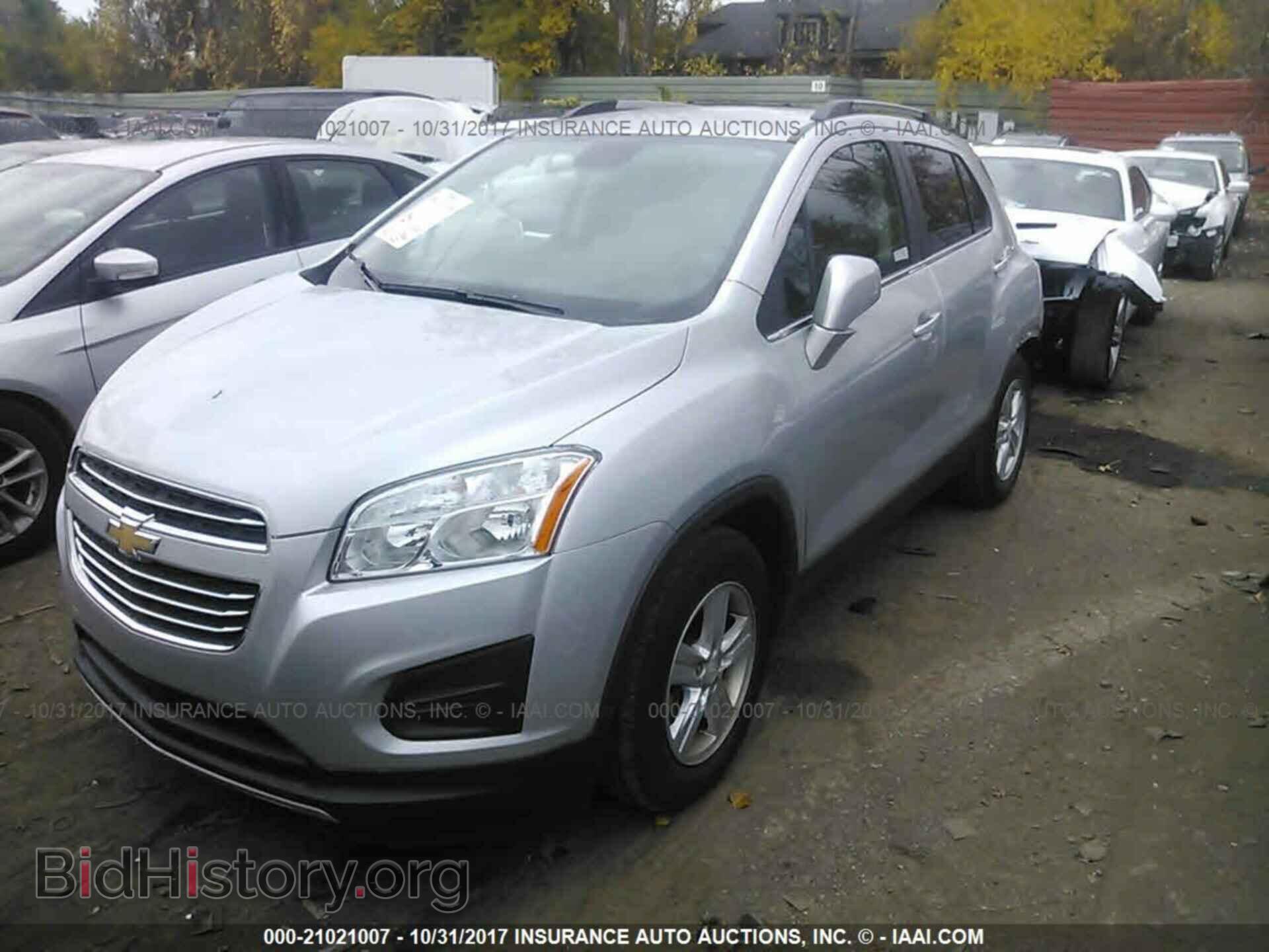2016 Chevrolet Trax - VIN: 3GNCJLSB7GL158155 - Фото 2