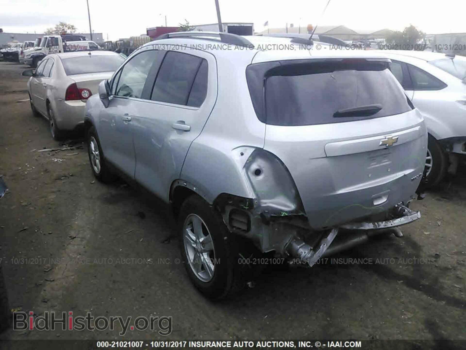2016 Chevrolet Trax - VIN: 3GNCJLSB7GL158155 - Фото 3