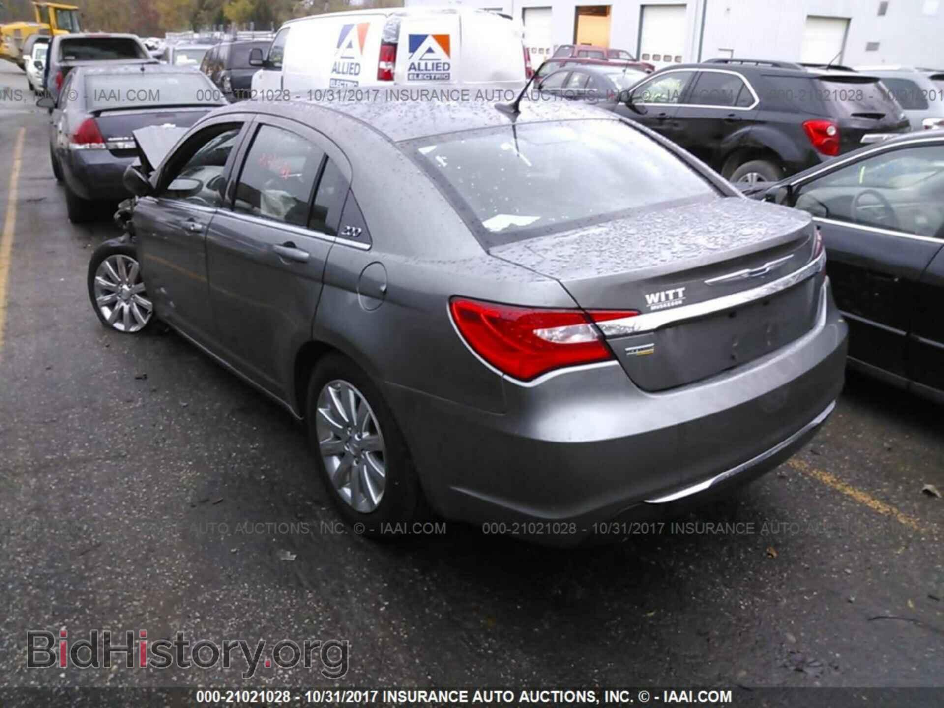 2013 Chrysler 200 - VIN: 1C3CCBBG7DN678199 - Photo 3