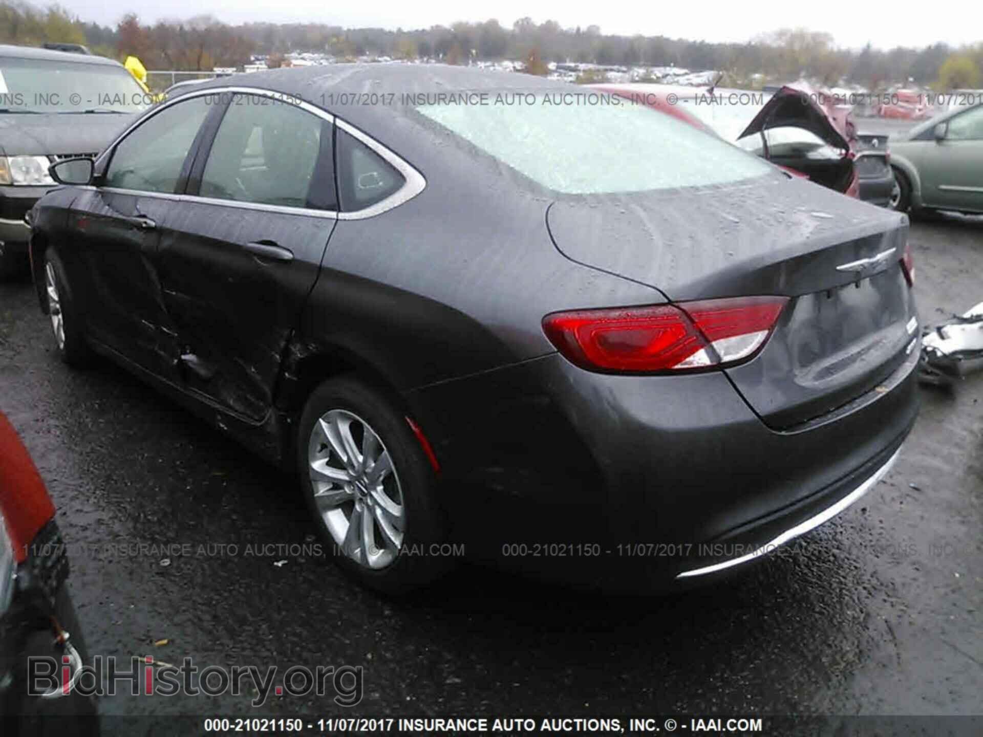 2015 Chrysler 200 - VIN: 1C3CCCAB3FN531831 - Photo 3