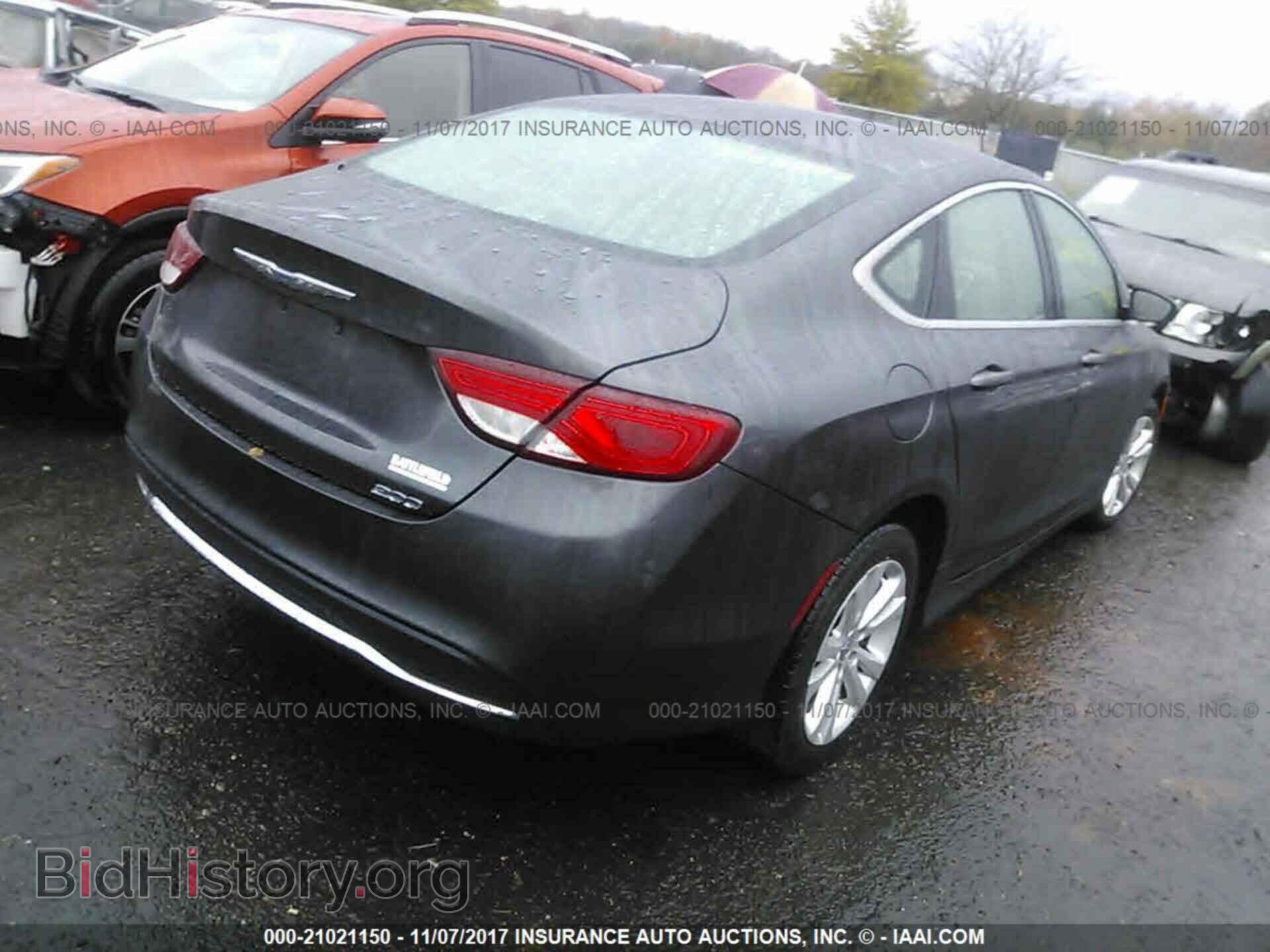 2015 Chrysler 200 - VIN: 1C3CCCAB3FN531831 - Photo 4