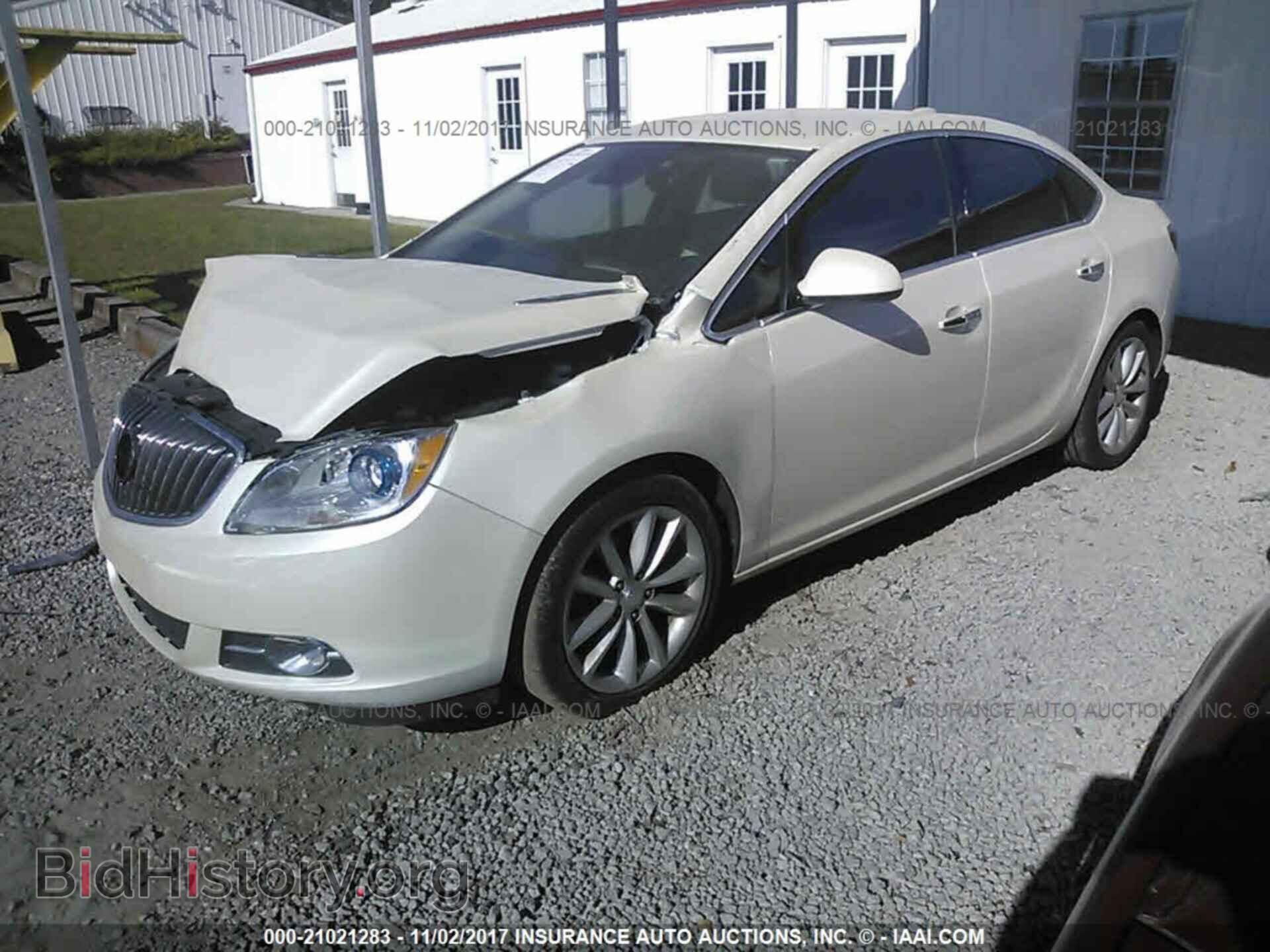 2015 Buick Verano - VIN: 1G4PS5SK3F4166790 - Фото 2