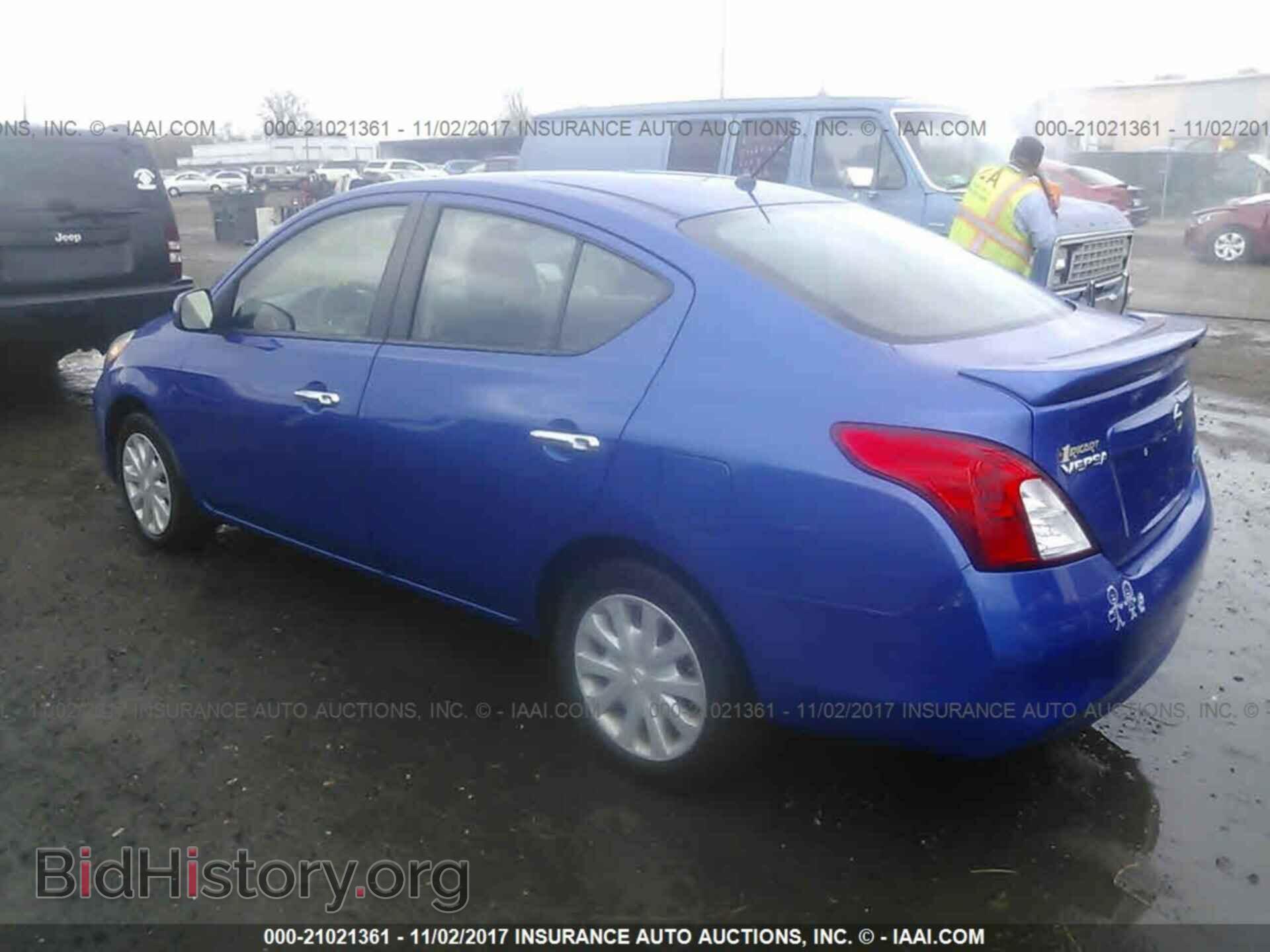 2013 Nissan Versa - VIN: 3N1CN7AP8DL818820 - Фото 3