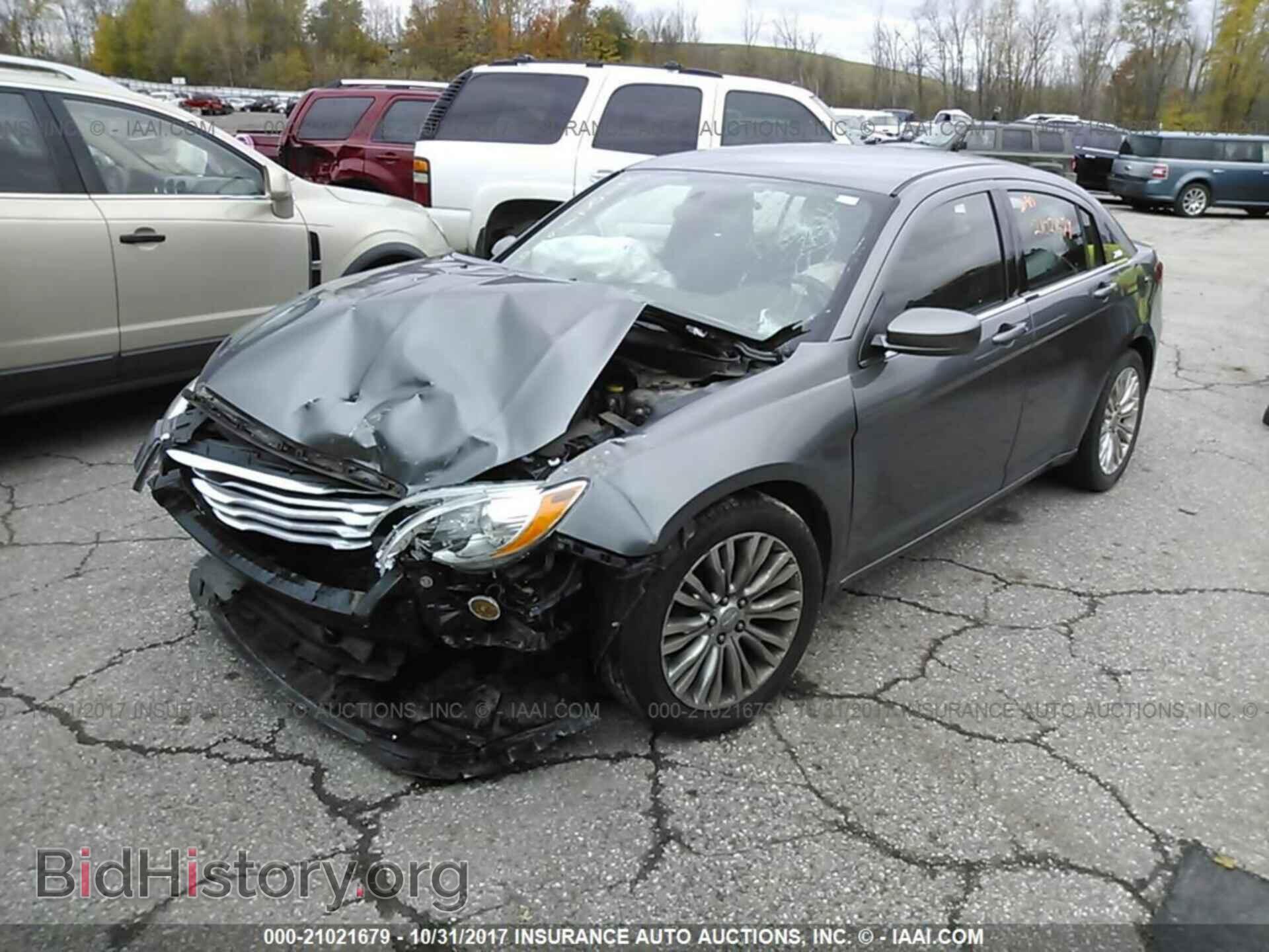 2012 Chrysler 200 - VIN: 1C3CCBAB4CN134845 - Фото 2