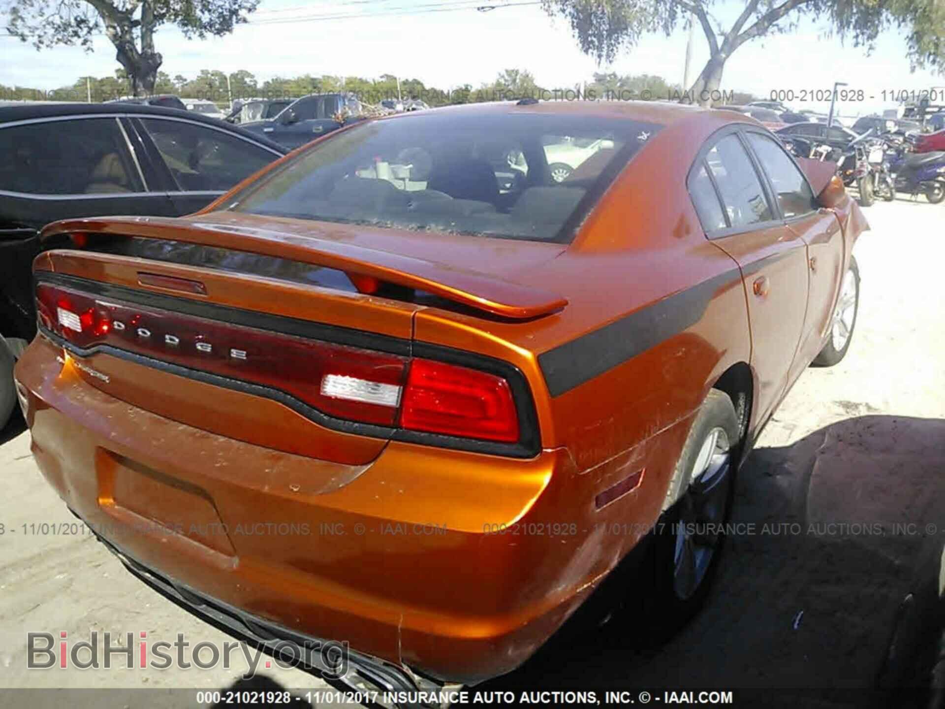 2011 Dodge Charger - VIN: 2B3CL3CG2BH534597 - Фото 4
