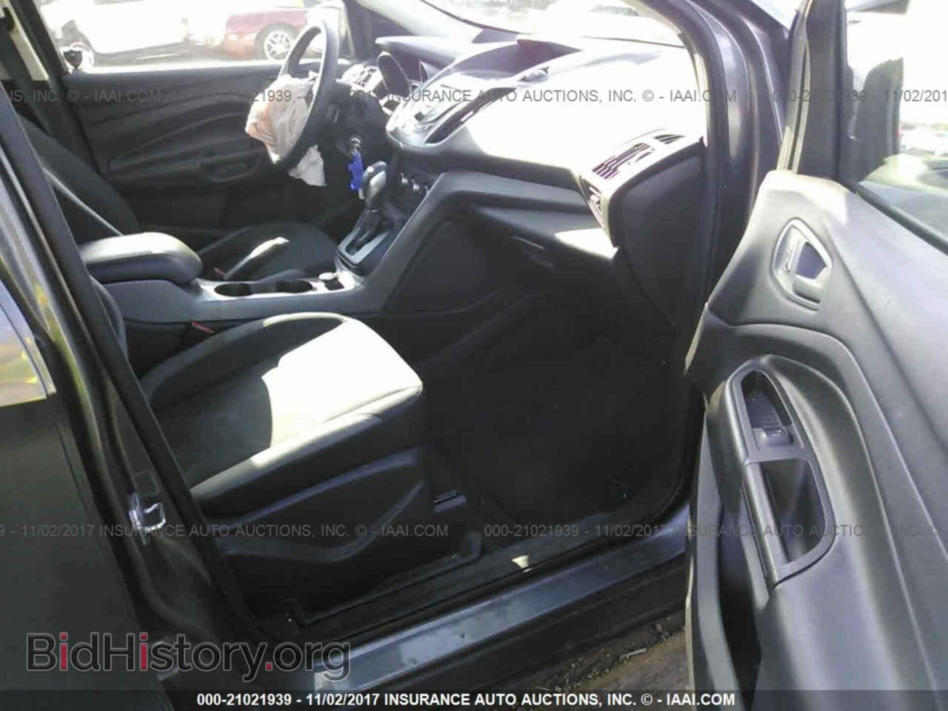 2013 Ford Escape - VIN: 1FMCU0F74DUB28645 - Photo 5