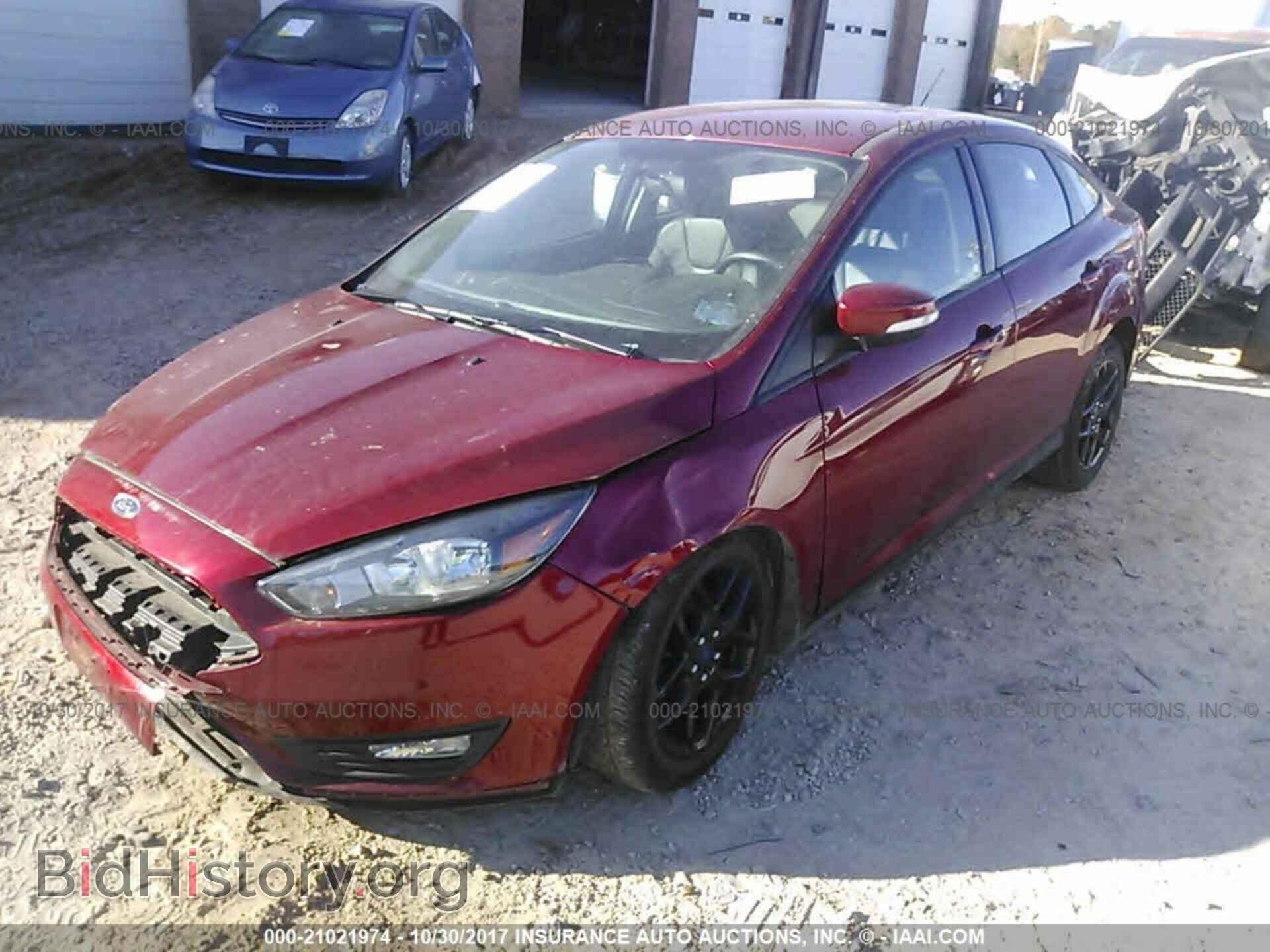 2016 Ford Focus - VIN: 1FADP3F29GL207962 - Фото 2