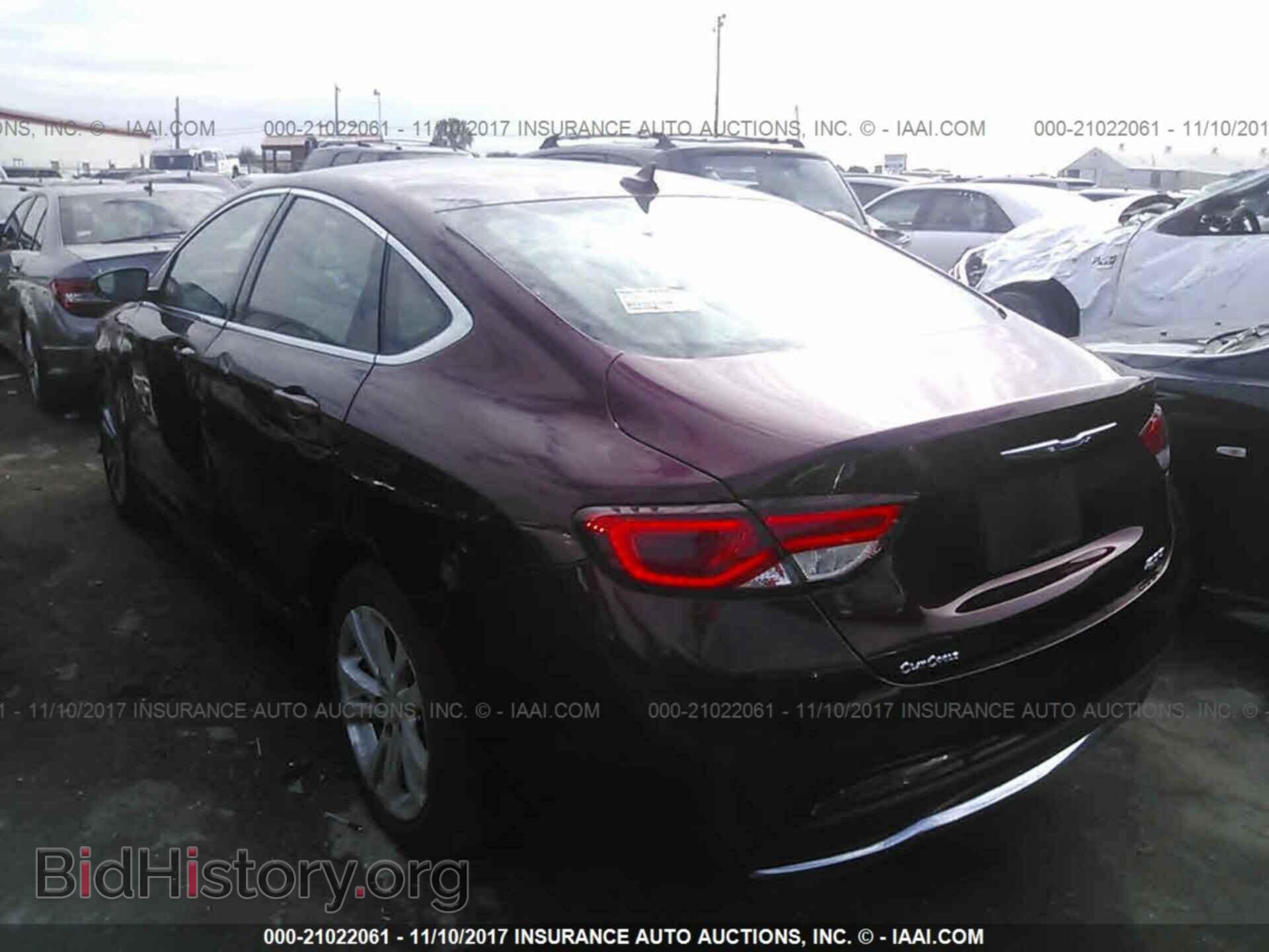 2016 Chrysler 200 - VIN: 1C3CCCAB3GN116090 - Photo 3