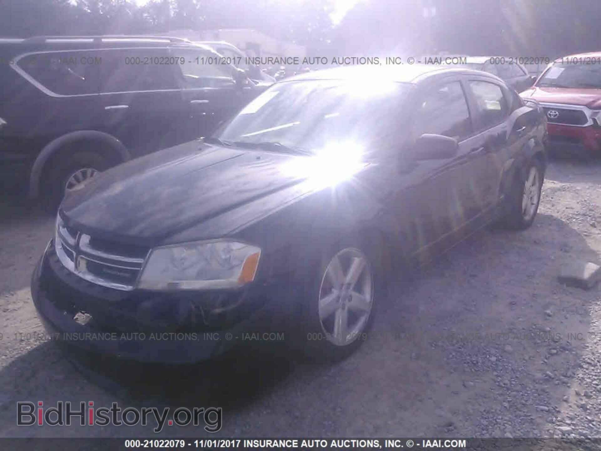 2011 Dodge Avenger - VIN: 1B3BD1FB5BN556730 - Photo 2
