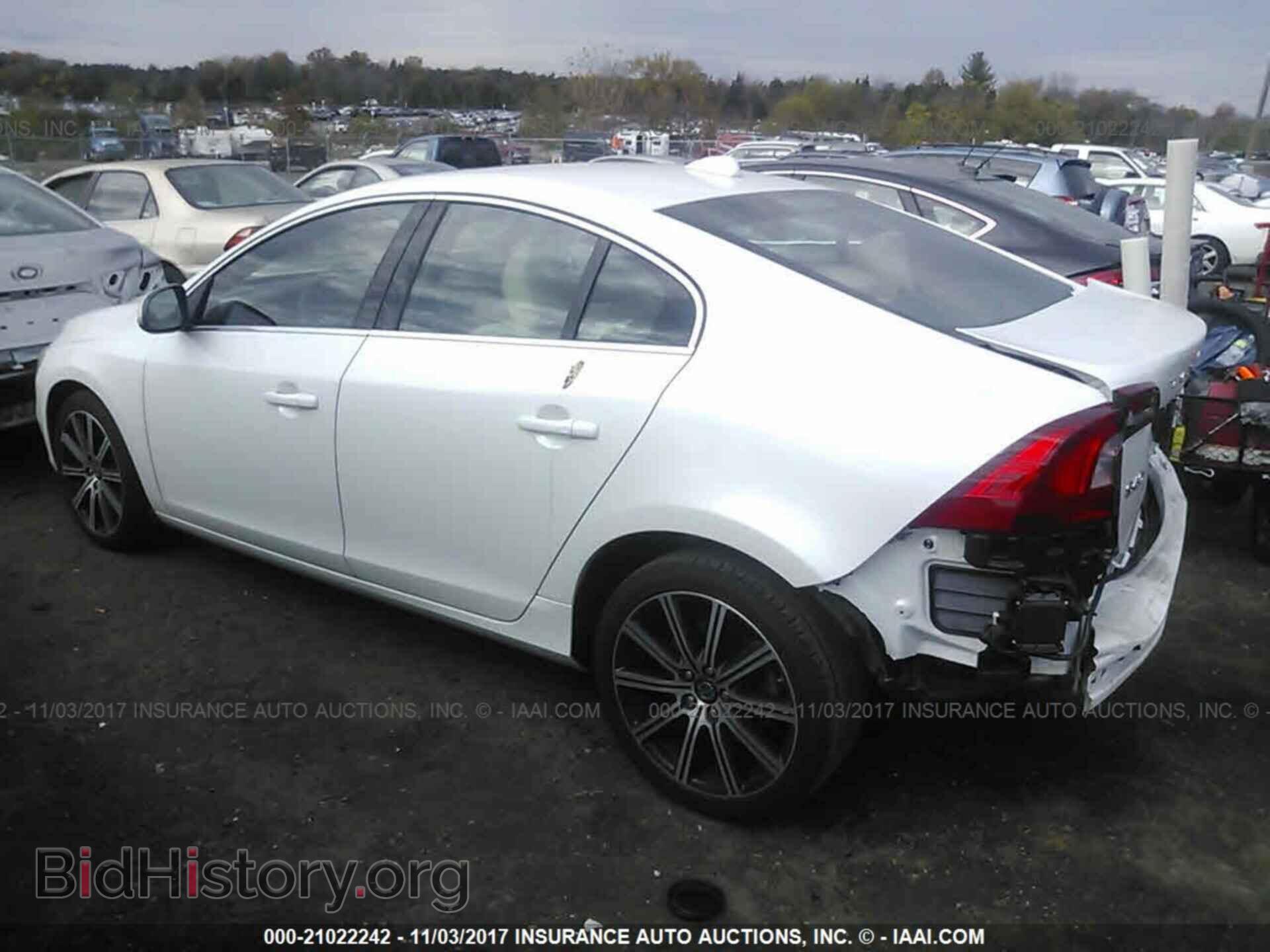 2015 Volvo S60 - VIN: YV149MFK5F1342113 - Фото 3