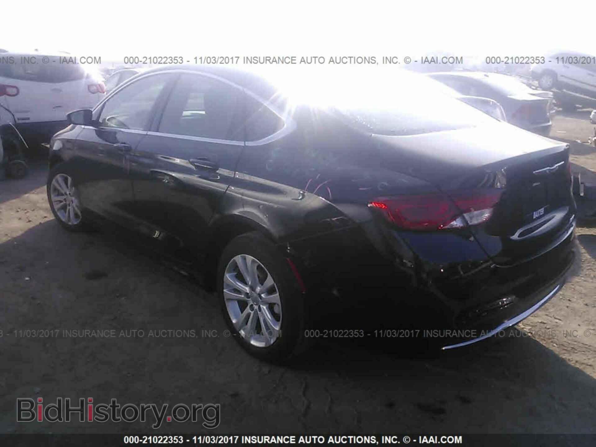 2015 Chrysler 200 - VIN: 1C3CCCAB3FN712539 - Photo 3