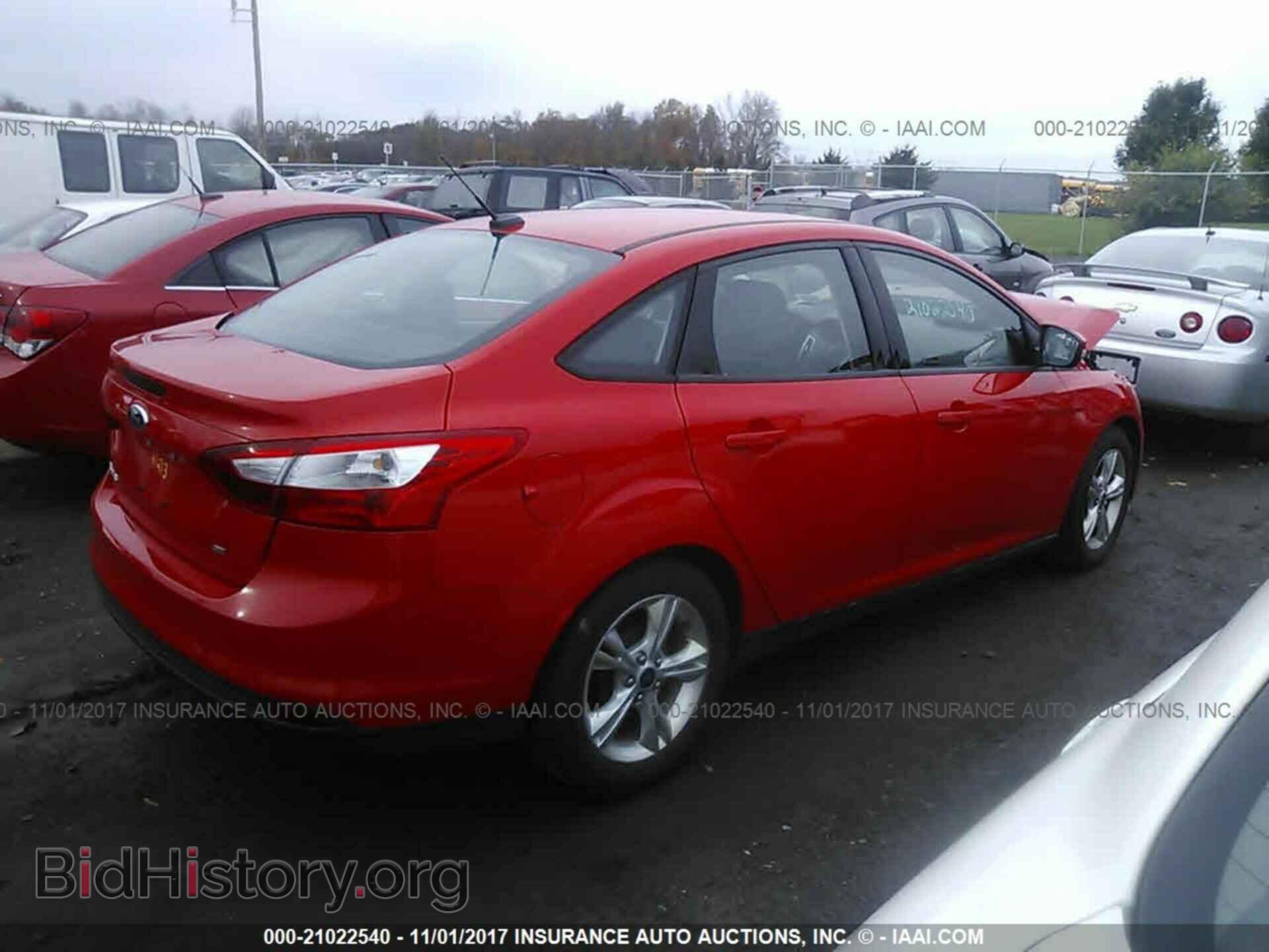 2014 Ford Focus - VIN: 1FADP3F23EL193361 - Photo 4