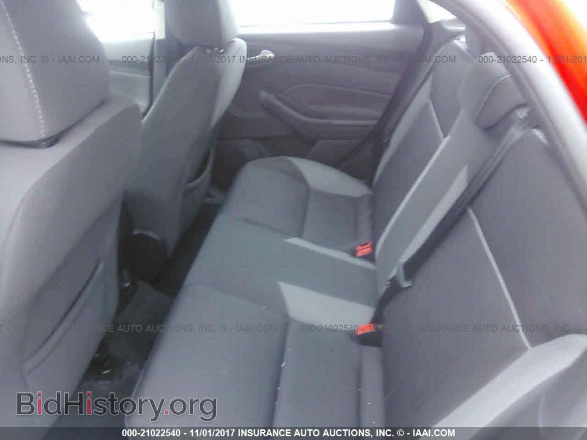 2014 Ford Focus - VIN: 1FADP3F23EL193361 - Photo 8