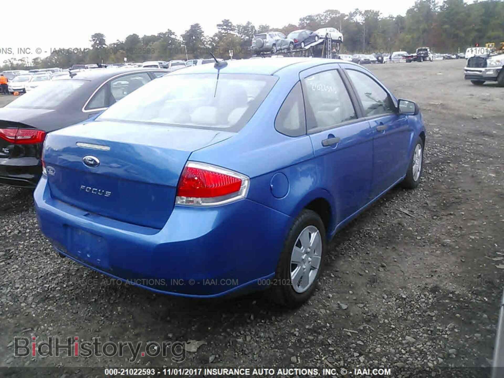 2011 Ford Focus - VIN: 1FAHP3EN8BW118940 - Фото 4