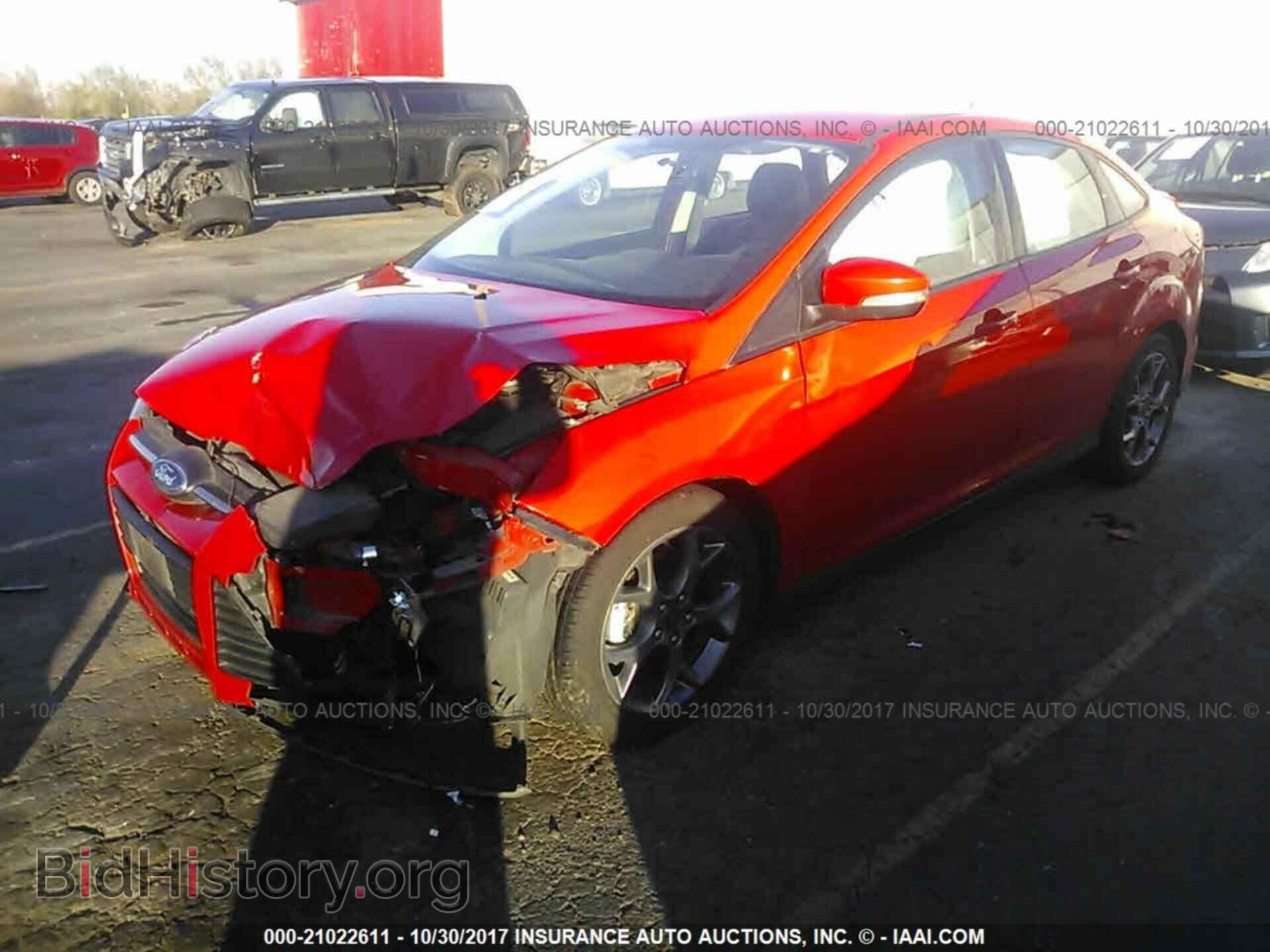 2014 Ford Focus - VIN: 1FADP3F2XEL199996 - Фото 2