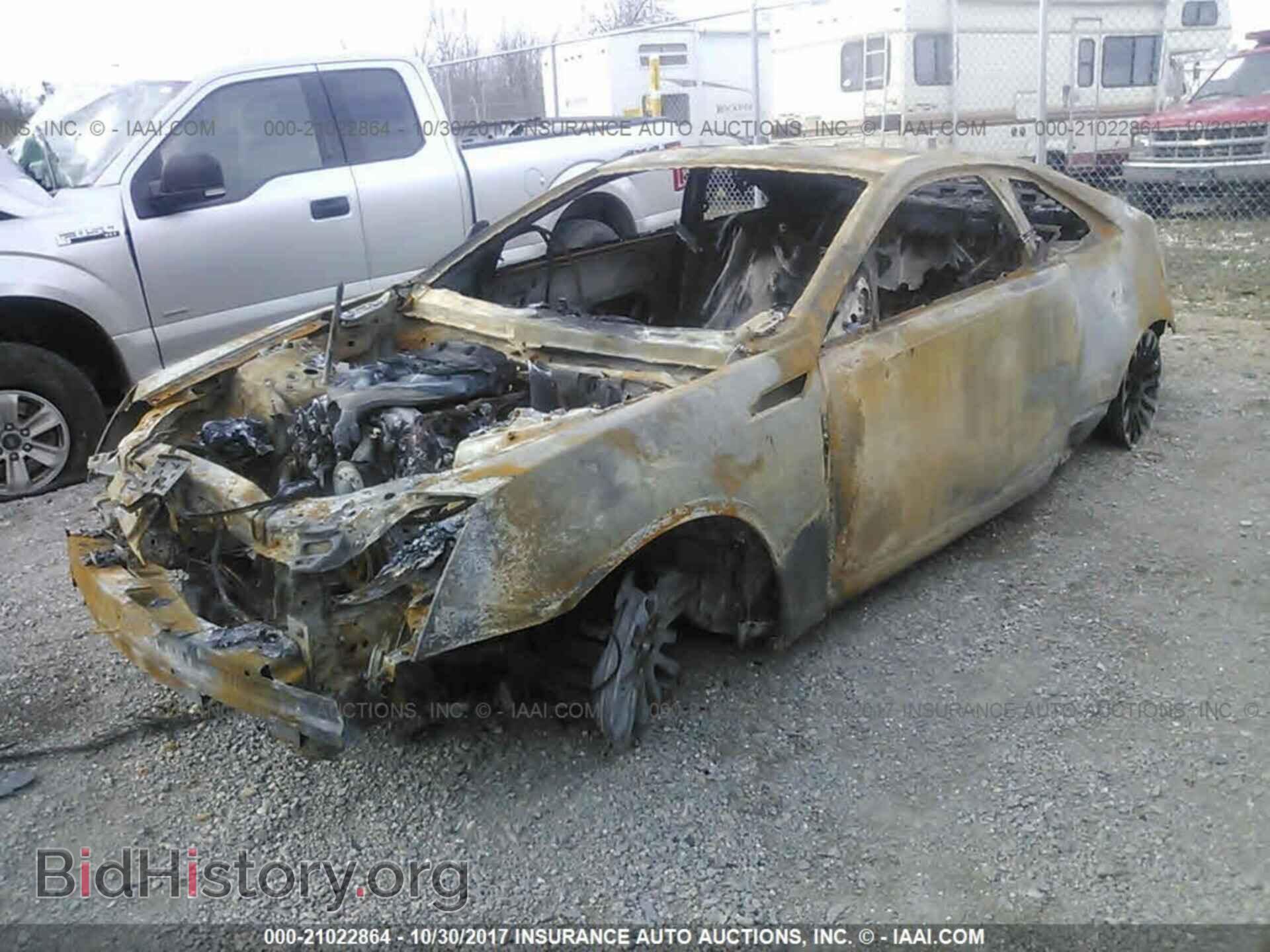 2011 Cadillac Cts - VIN: 1G6DM1ED9B0156583 - Фото 2