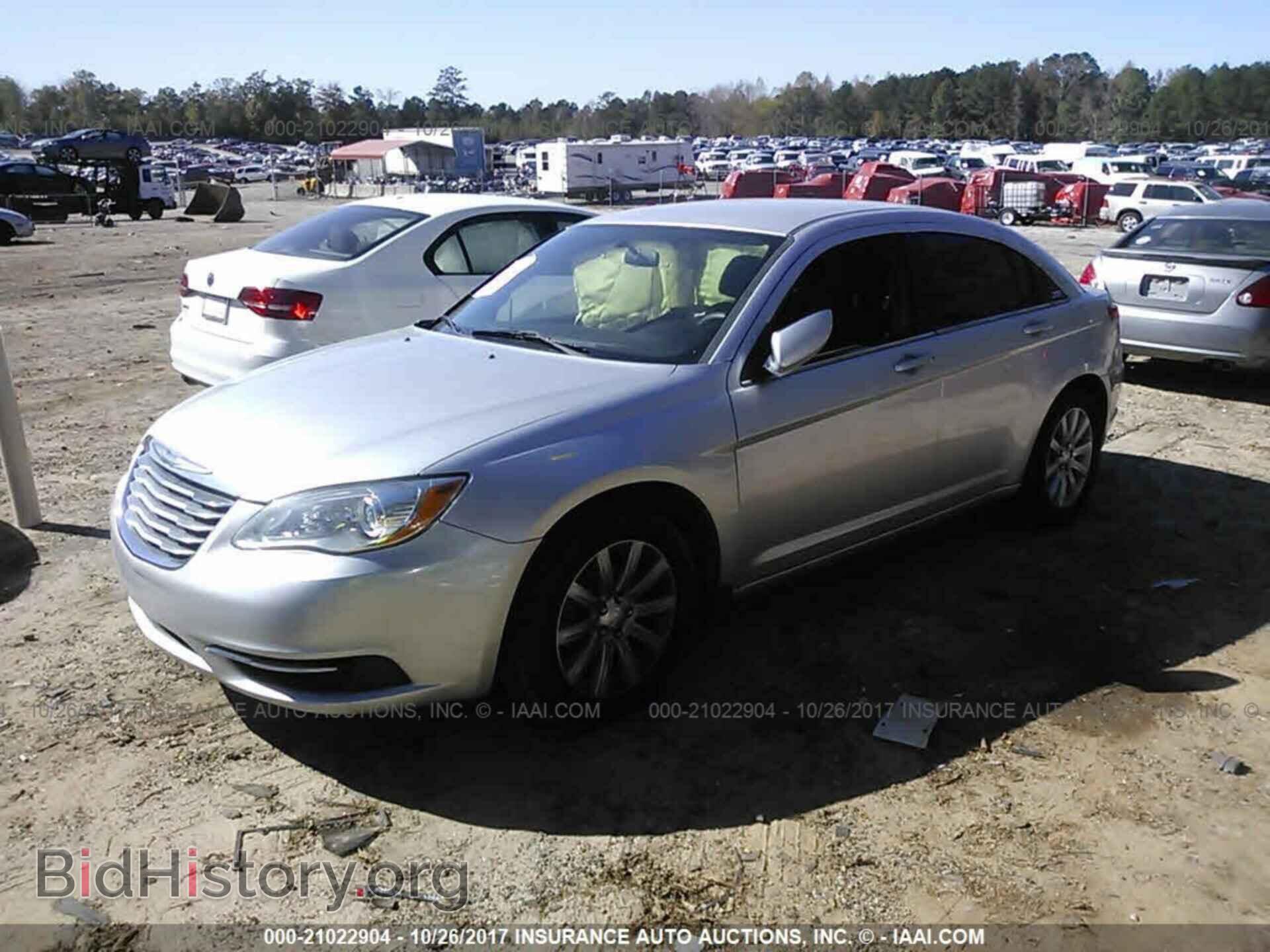 2012 Chrysler 200 - VIN: 1C3CCBAB4CN319154 - Photo 2