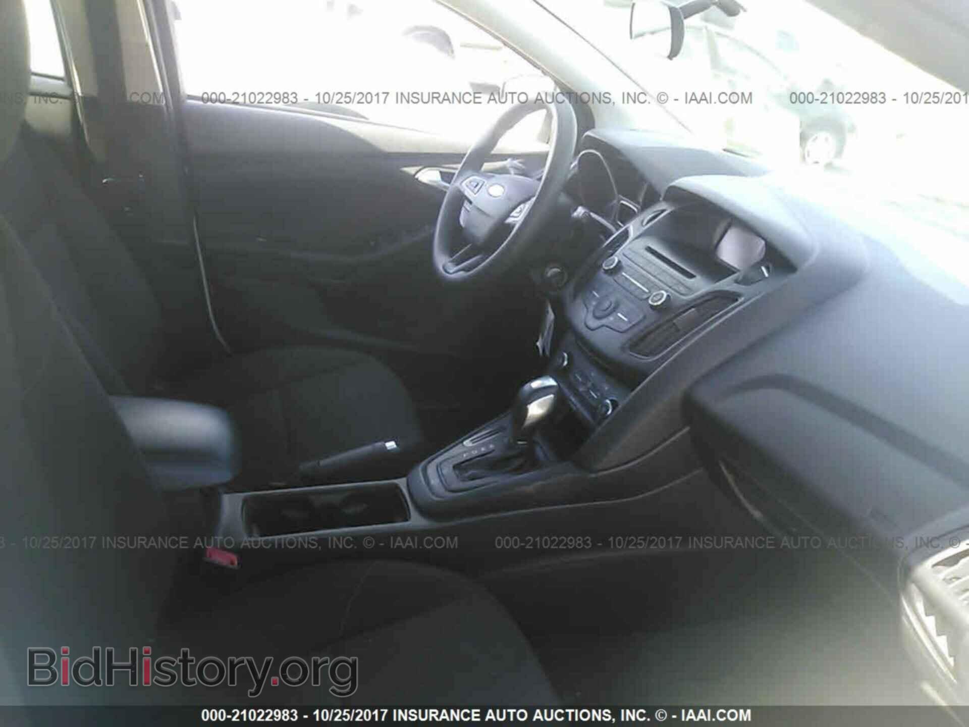 2016 Ford Focus - VIN: 1FADP3K25GL259286 - Photo 5
