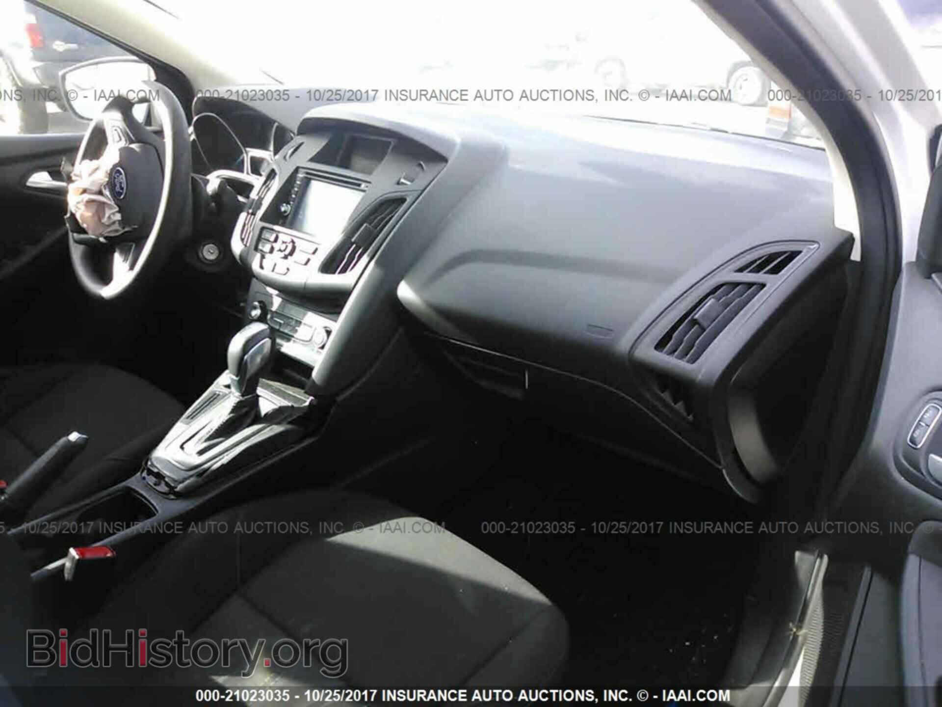 2016 Ford Focus - VIN: 1FADP3F21GL228708 - Photo 5