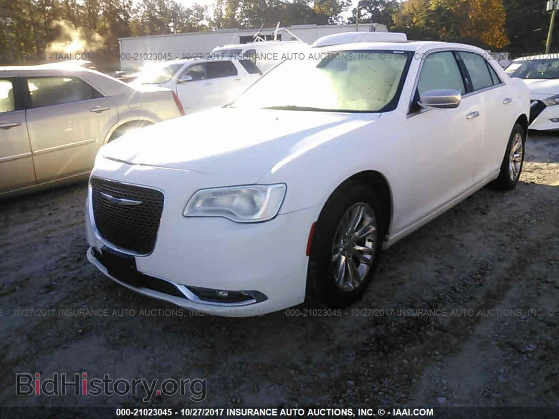 2017 Chrysler 300c - VIN: 2C3CCAEG0HH564601 - Фото 2