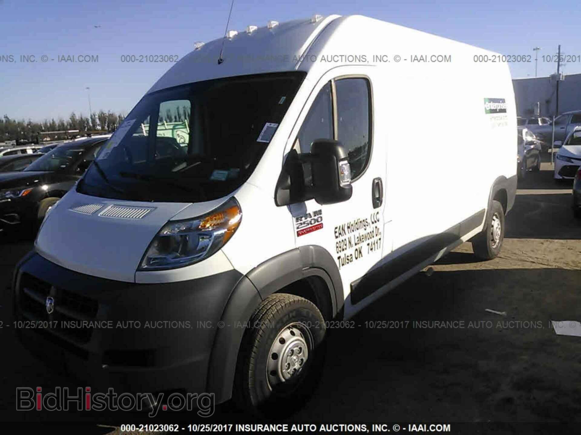 2017 Ram Promaster 2500 - VIN: 3C6TRVDG2HE539687 - Photo 2