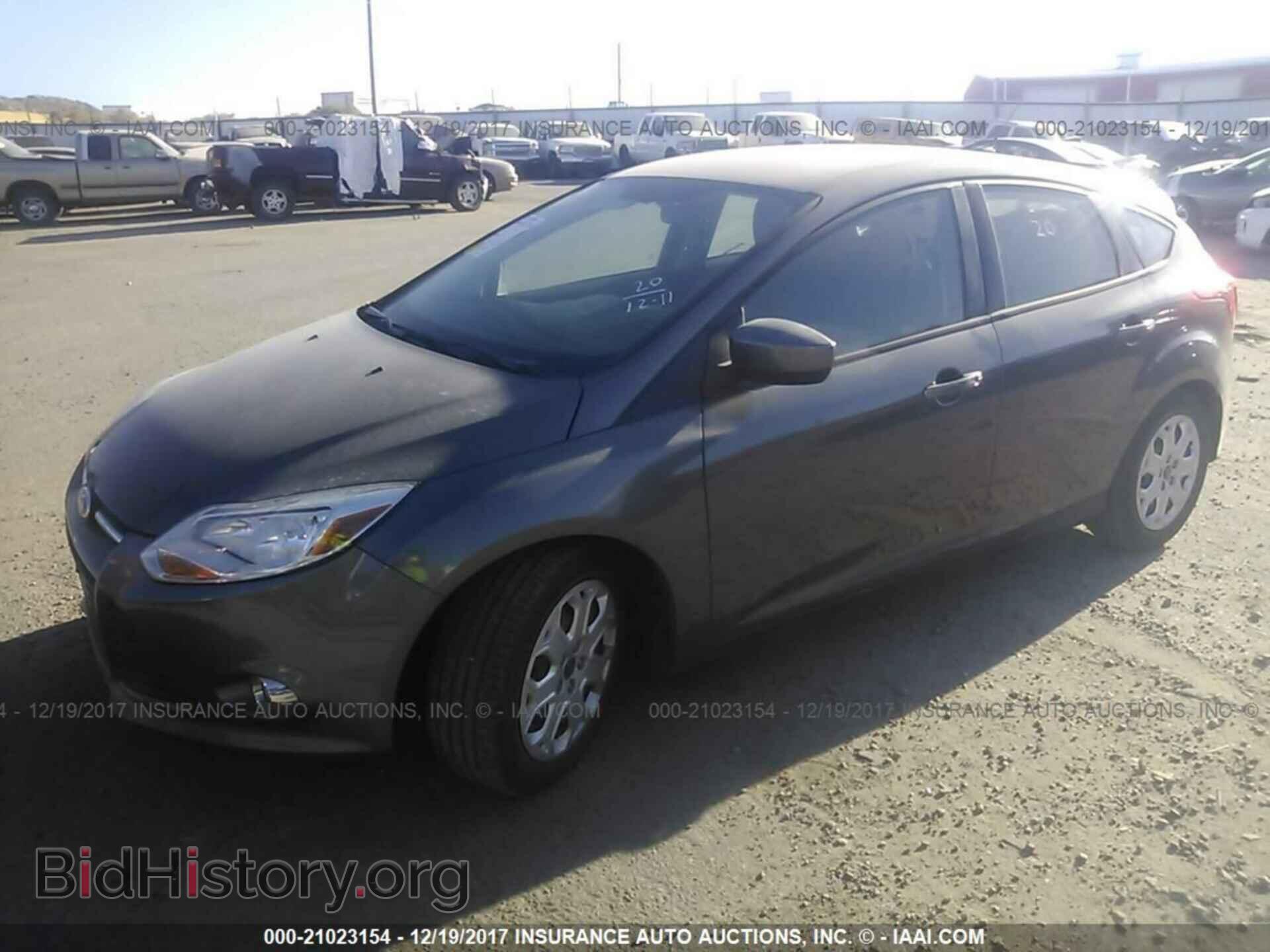 2012 Ford Focus - VIN: 1FAHP3K23CL236214 - Photo 2