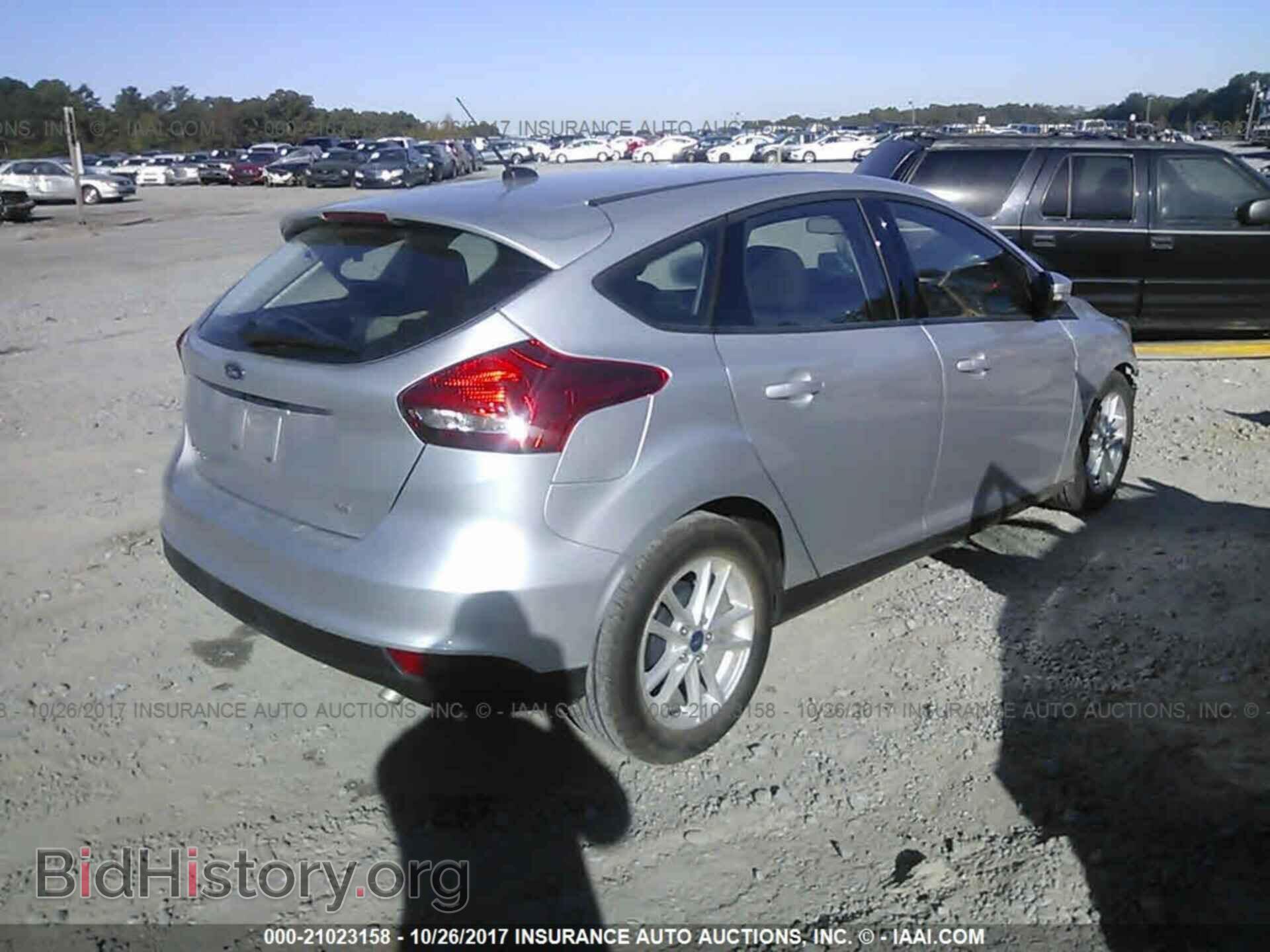 2017 Ford Focus - VIN: 1FADP3K2XHL246891 - Фото 4