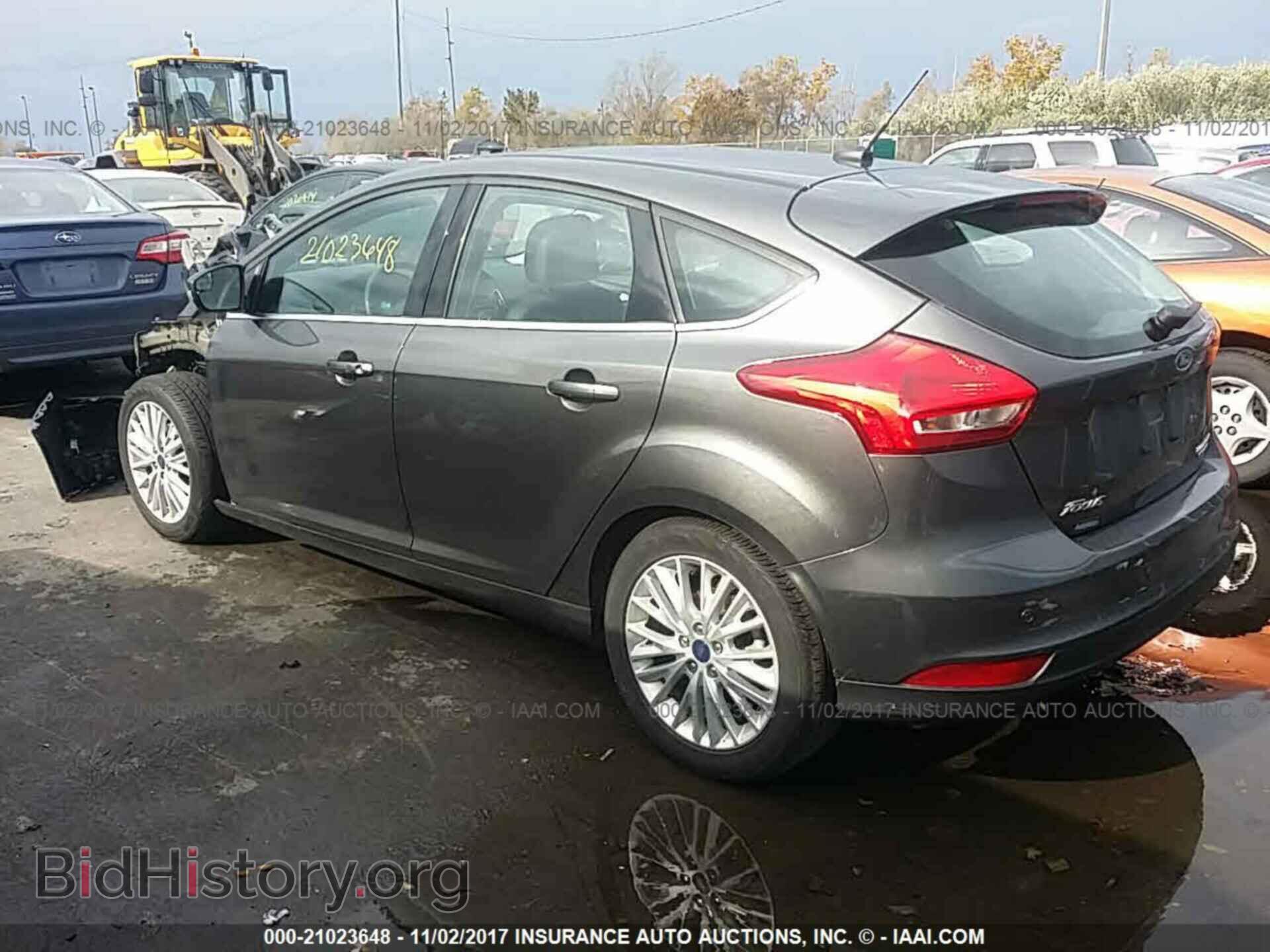 2016 Ford Focus - VIN: 1FADP3N22GL305300 - Photo 3